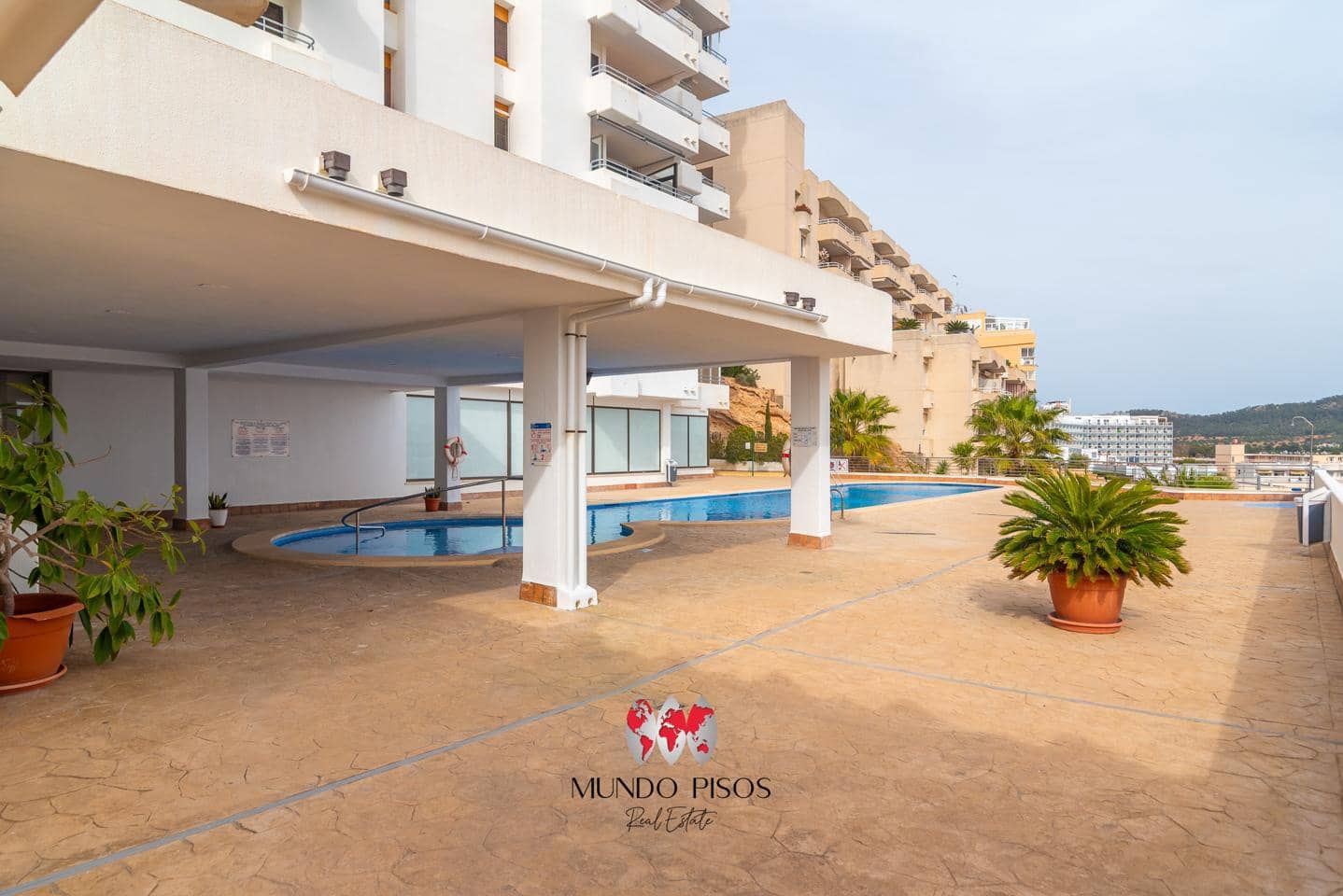 3 slaapkamer Flat te koop in Santa Ponsa met zwembad - € 419.000 (Ref: 8936150)