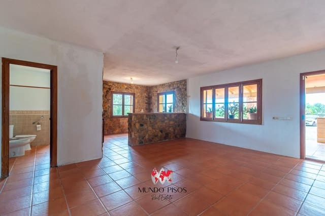 5 bedroom Finca/Country House for sale in Cala Llombards, Santanyí with garage - € 1,500,000 (Ref: 8988857)