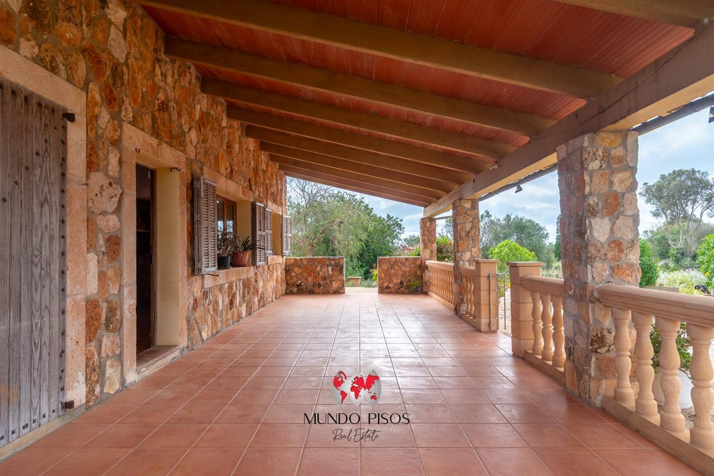 5 soveværelse Finca/Landehus til salg i Cala Llombards med garage - € 1.500.000 (Ref: 8988857)