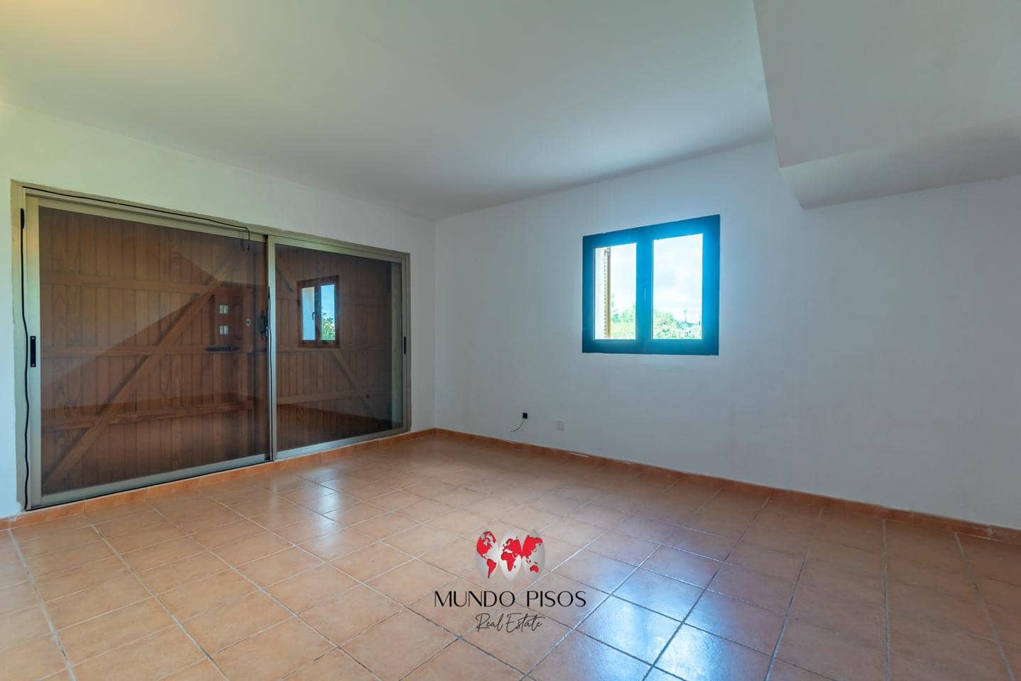 5 soveværelse Finca/Landehus til salg i Cala Llombards med garage - € 1.500.000 (Ref: 8988857)