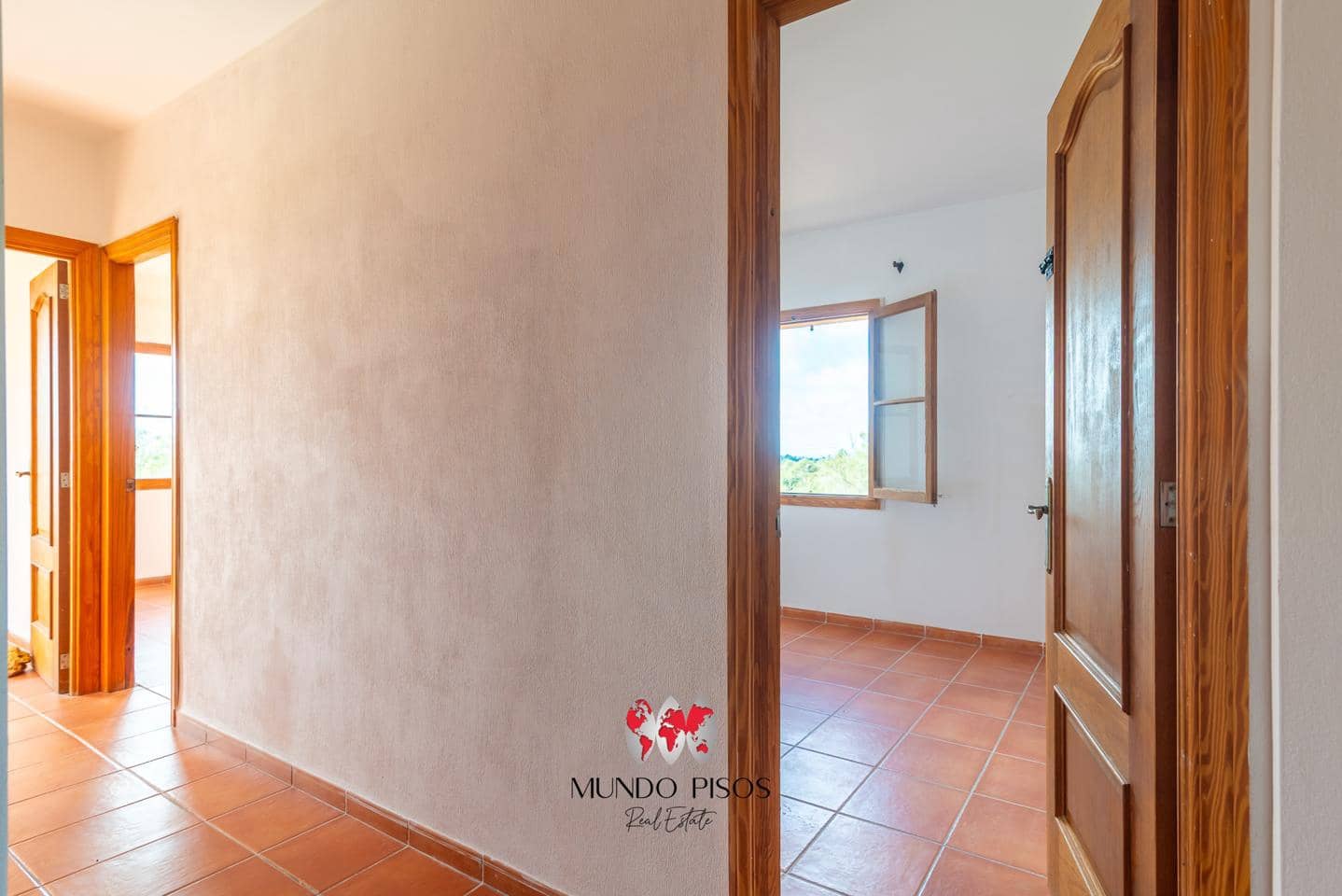 5 soveværelse Finca/Landehus til salg i Cala Llombards med garage - € 1.500.000 (Ref: 8988857)