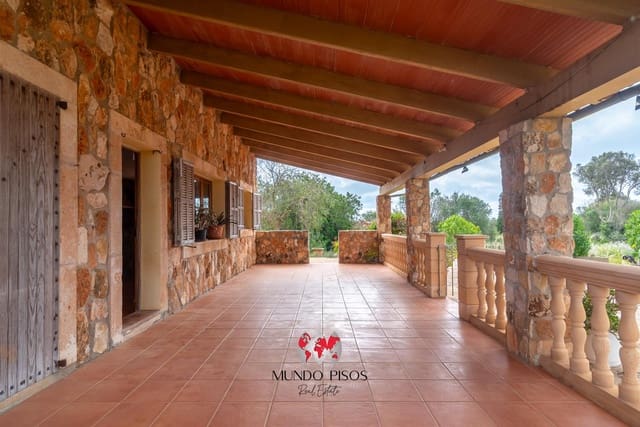 5 bedroom Finca/Country House for sale in Cala Llombards, Santanyí with garage - € 1,500,000 (Ref: 8988857)