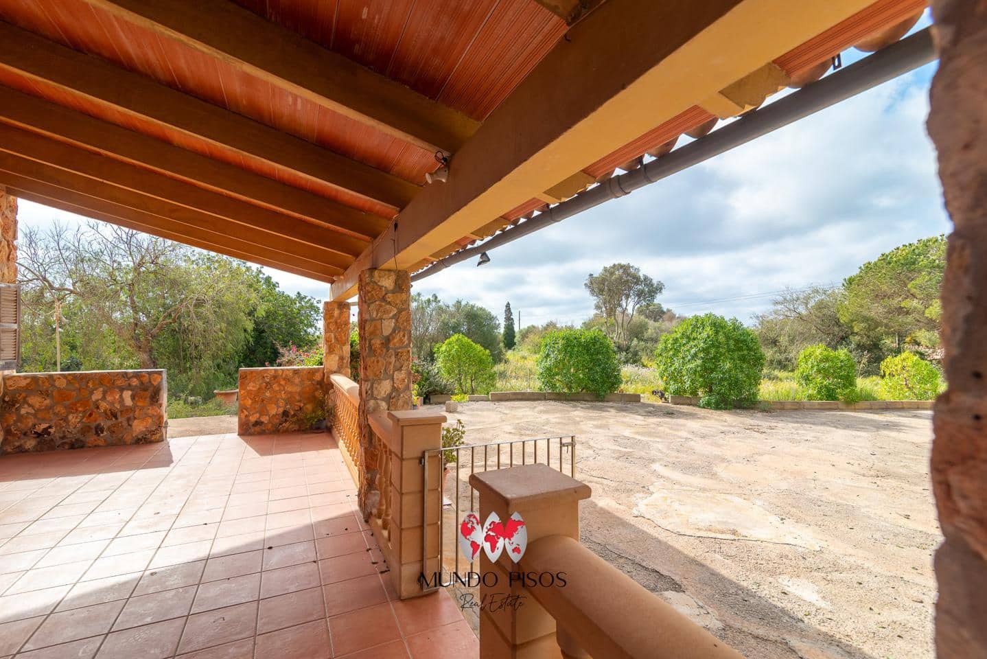 5 soveværelse Finca/Landehus til salg i Cala Llombards med garage - € 1.500.000 (Ref: 8988857)