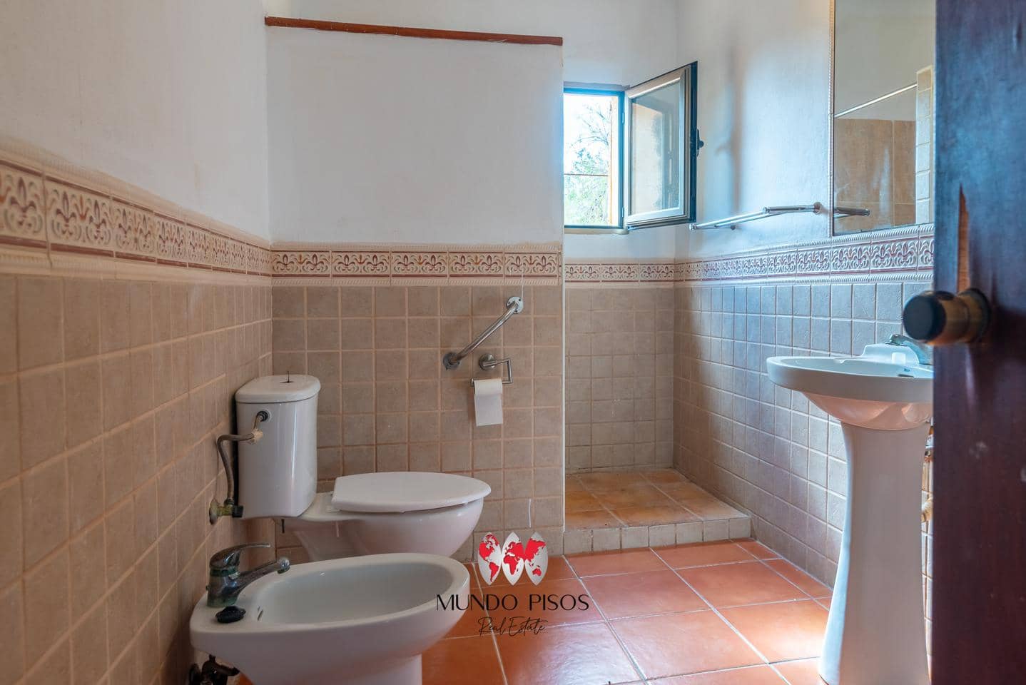 5 soveværelse Finca/Landehus til salg i Cala Llombards med garage - € 1.500.000 (Ref: 8988857)