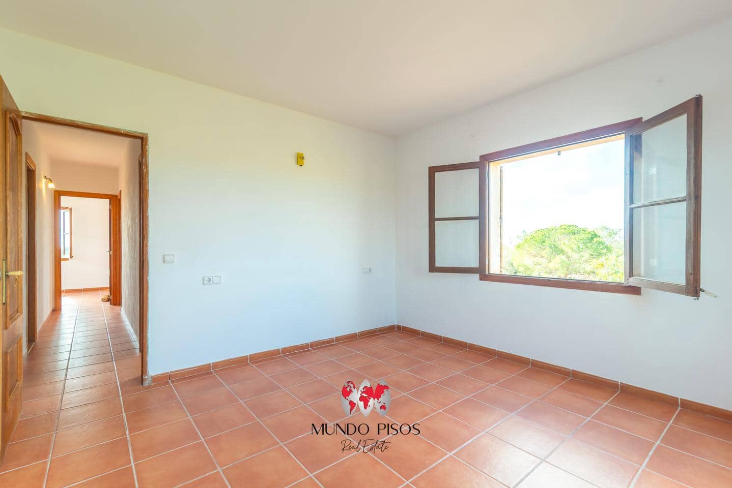 5 soveværelse Finca/Landehus til salg i Cala Llombards med garage - € 1.500.000 (Ref: 8988857)