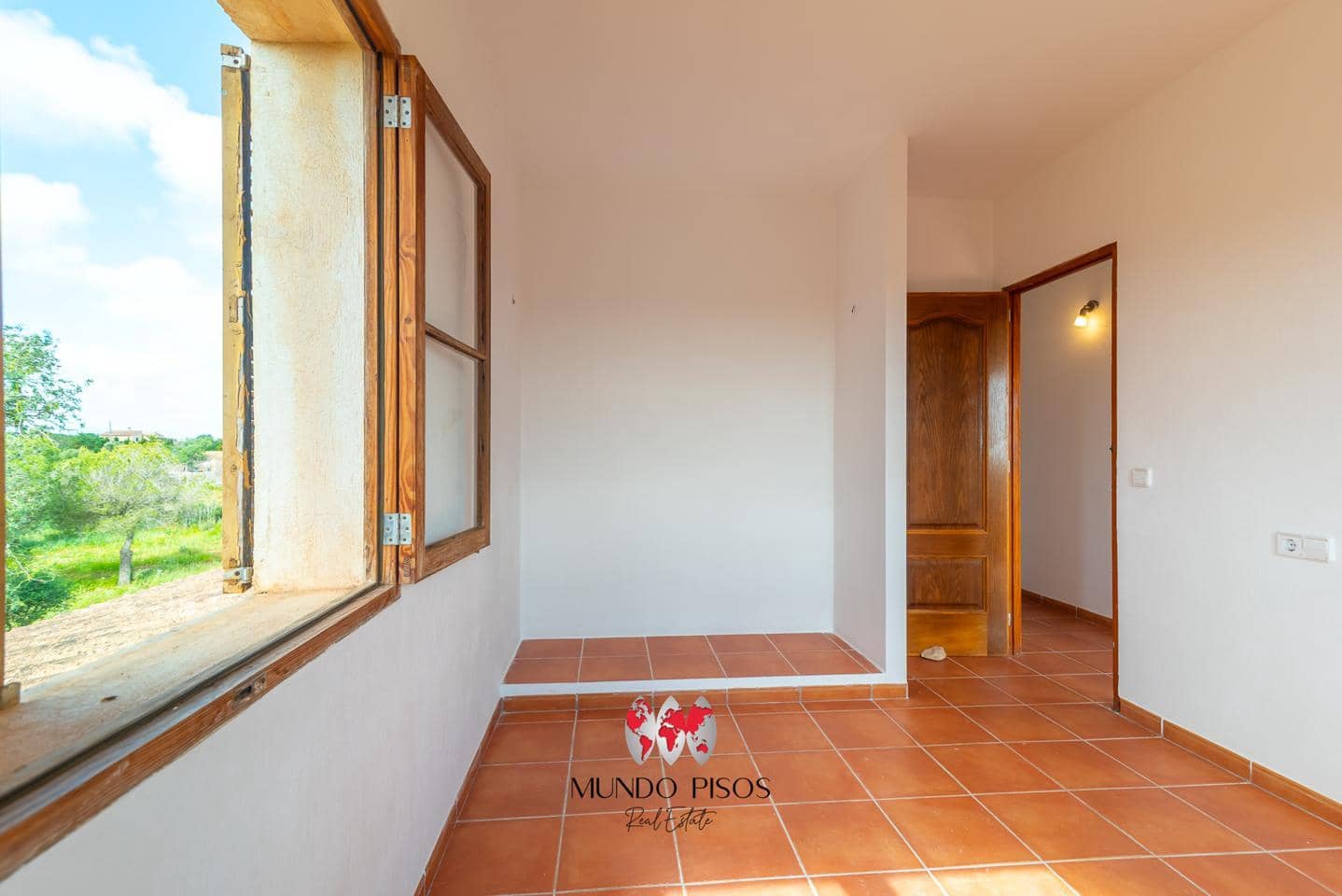 5 soveværelse Finca/Landehus til salg i Cala Llombards med garage - € 1.500.000 (Ref: 8988857)