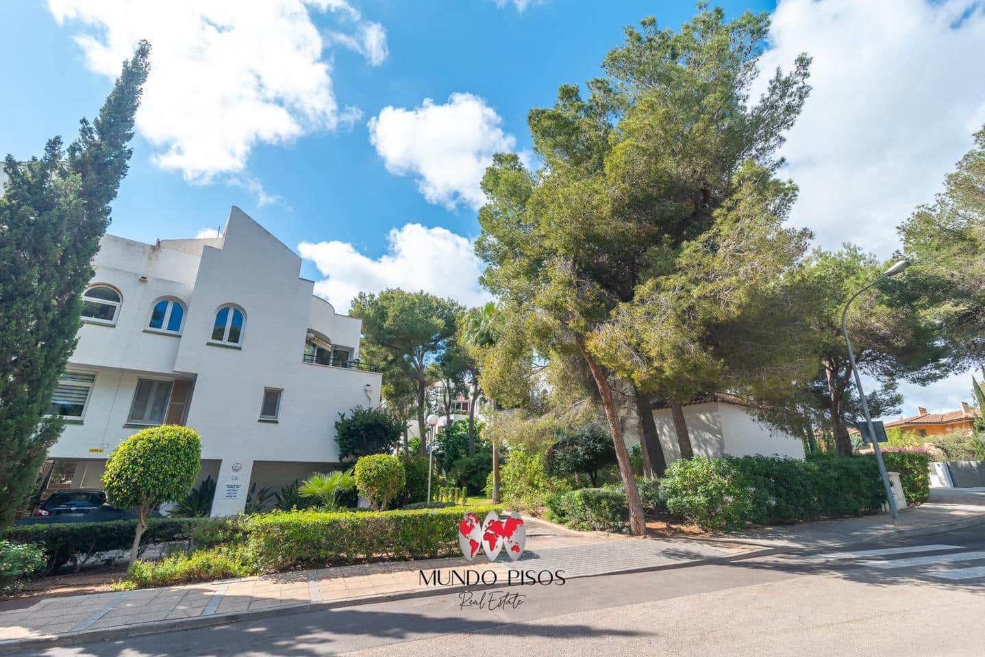3 soveværelse Villa til salg i Sol de Mallorca med swimmingpool garage - € 660.000 (Ref: 8990044)