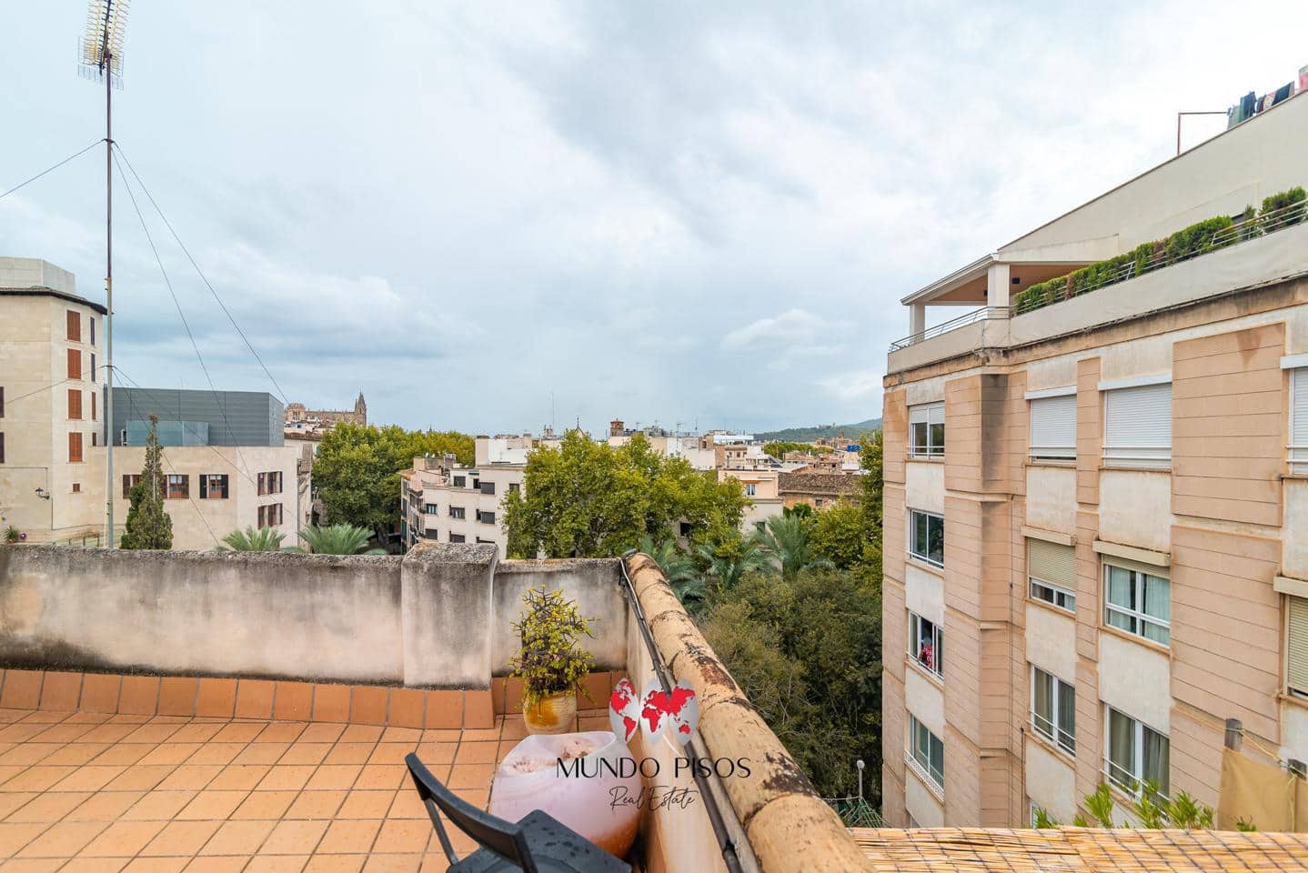 2 bedroom Flat for sale in Palma de Mallorca - € 478,000 (Ref: 9231534)