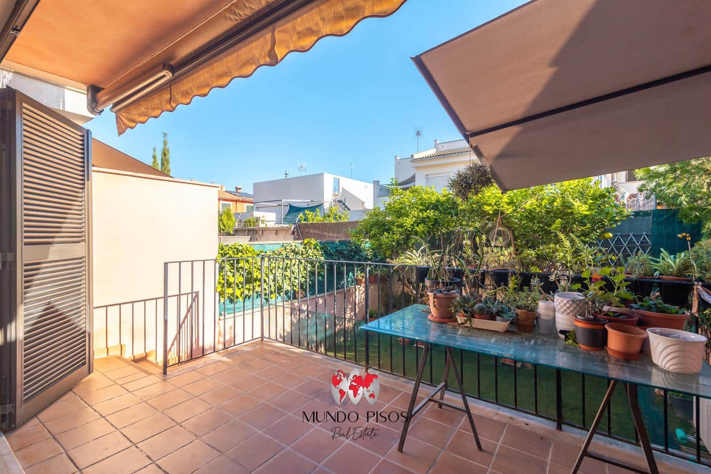 4 soveværelse Villa til salg i Palma de Mallorca med garage - € 594.000 (Ref: 9301926)