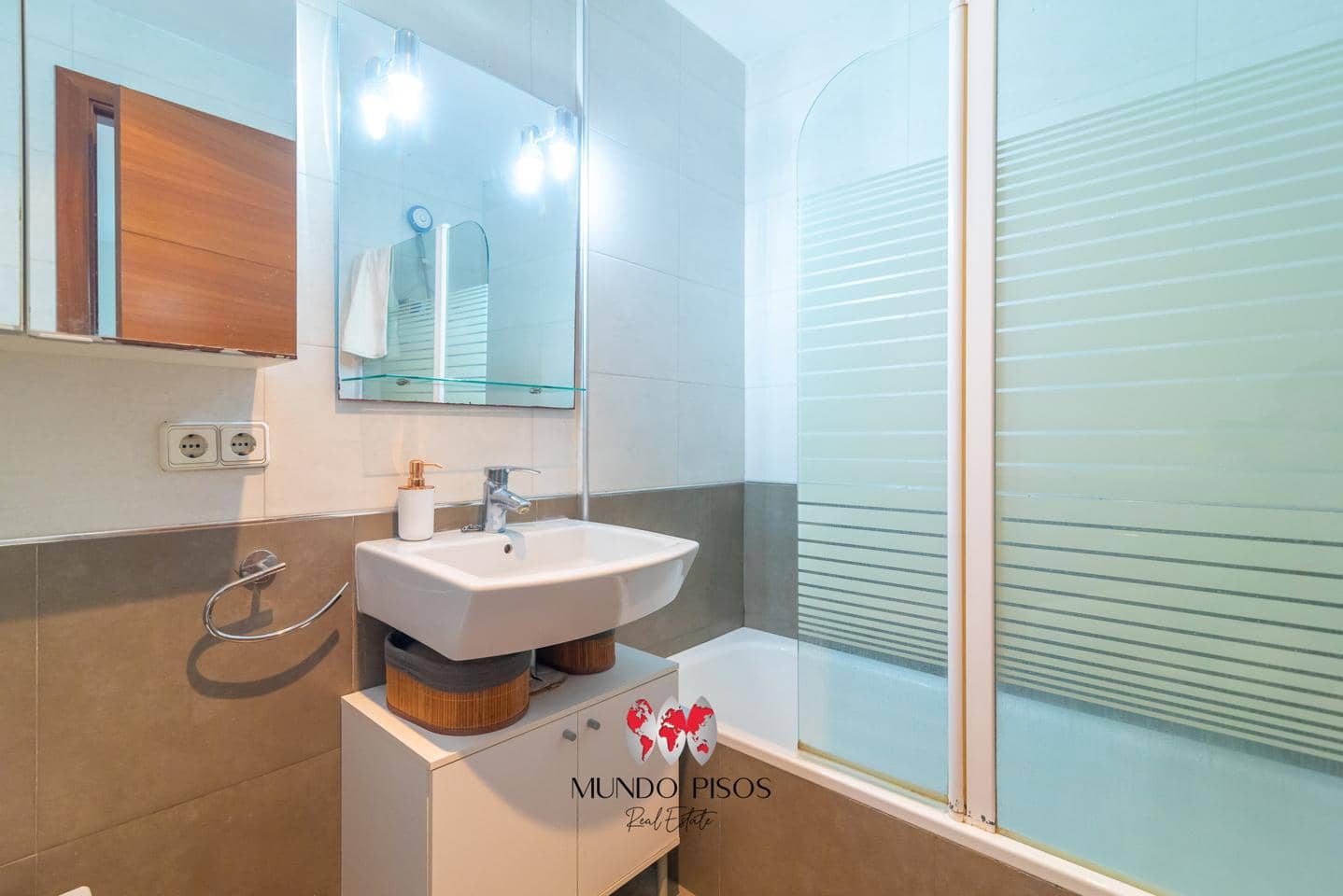 4 soveværelse Villa til salg i Palma de Mallorca med garage - € 594.000 (Ref: 9301926)