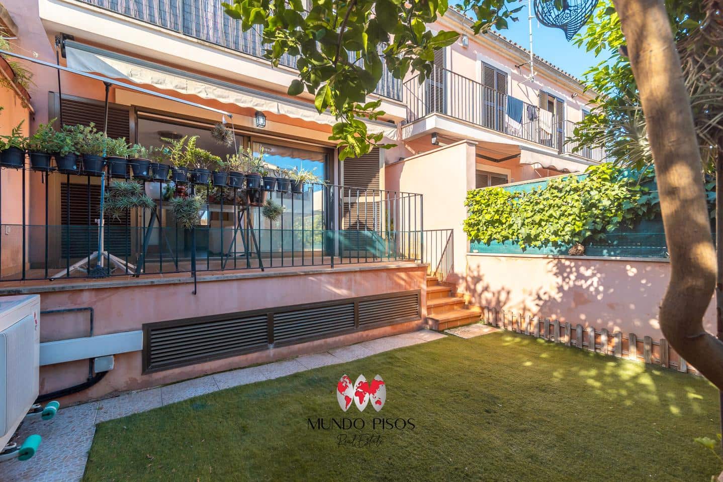 4 soveværelse Villa til salg i Palma de Mallorca med garage - € 594.000 (Ref: 9301926)