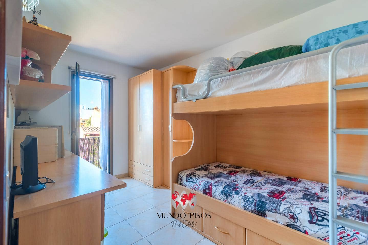 4 soveværelse Villa til salg i Palma de Mallorca med garage - € 594.000 (Ref: 9301926)