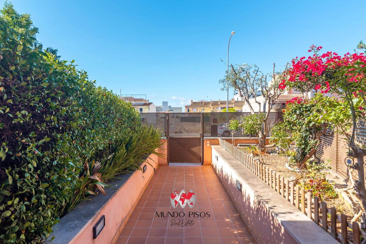 4 soveværelse Villa til salg i Palma de Mallorca med garage - € 594.000 (Ref: 9301926)