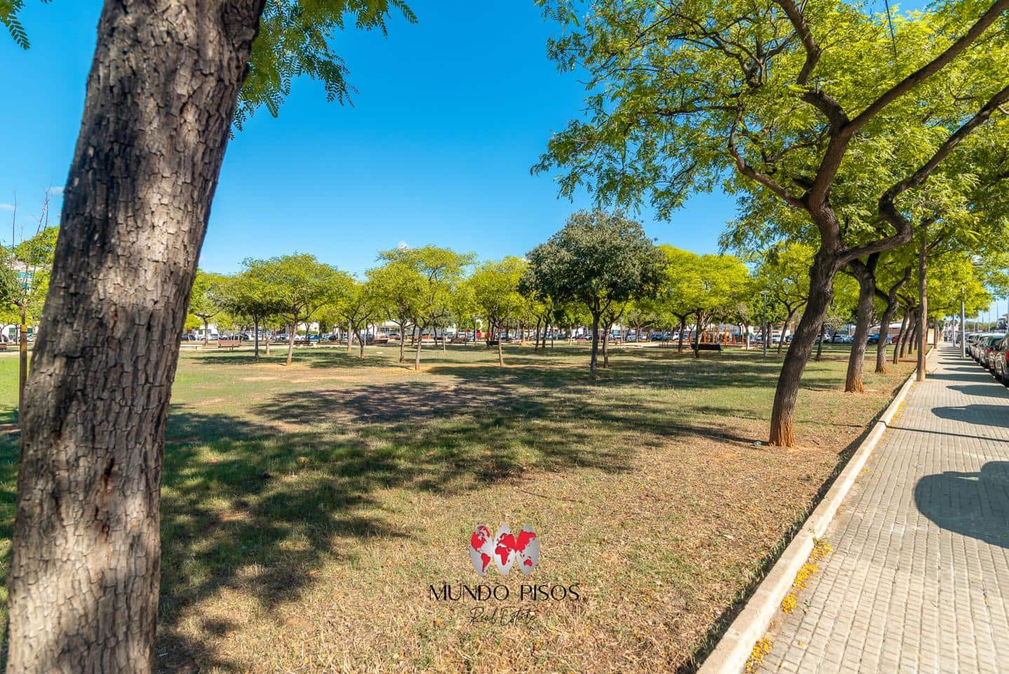 4 soveværelse Villa til salg i Palma de Mallorca med garage - € 594.000 (Ref: 9301926)