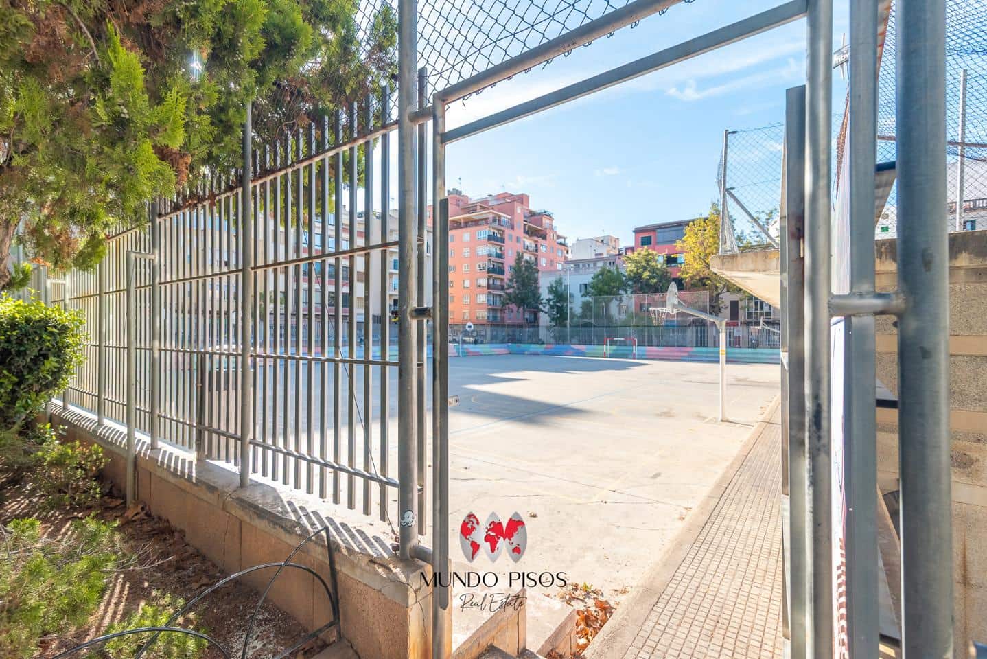 4 slaapkamer Flat te koop in Palma de Mallorca met garage - € 999.000 (Ref: 9354096)