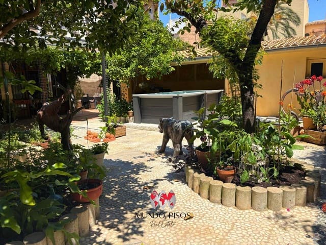 5 sovrum Lägenhet till salu i Palma de Mallorca med garage - 949 000 € (Ref: 9354096)