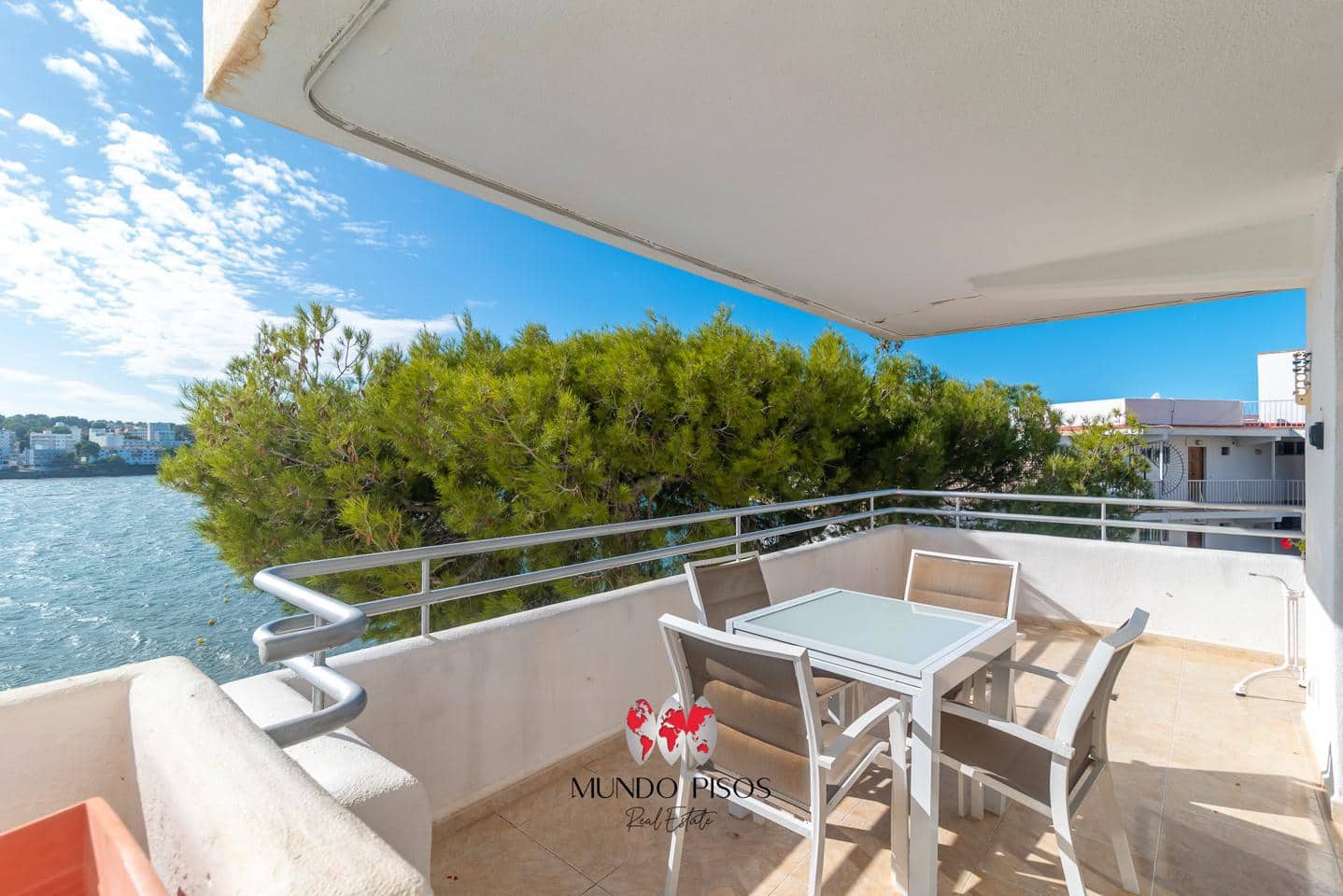 3 bedroom Flat for sale in Santa Ponsa with pool - € 749,900 (Ref: 9373760)