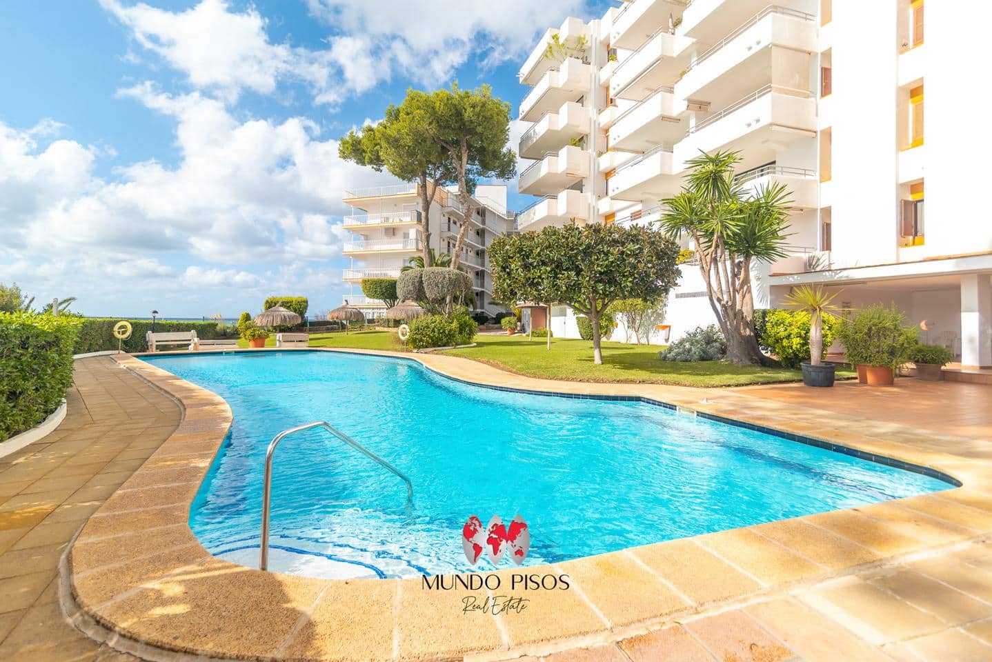 3 bedroom Flat for sale in Santa Ponsa with pool - € 749,900 (Ref: 9373760)