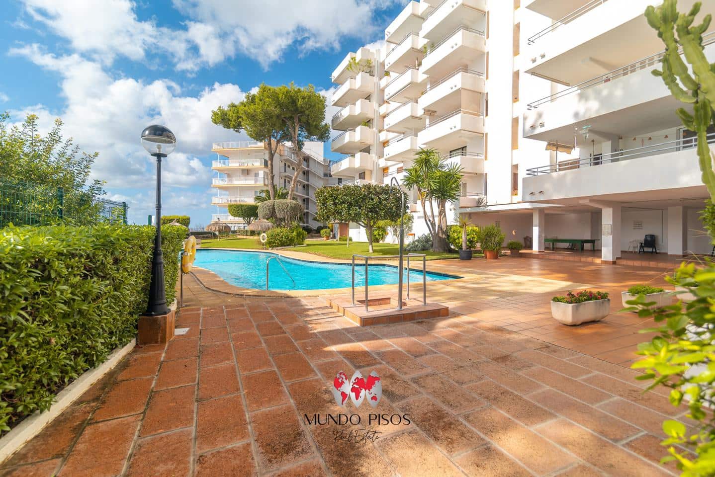 3 bedroom Flat for sale in Santa Ponsa with pool - € 749,900 (Ref: 9373760)