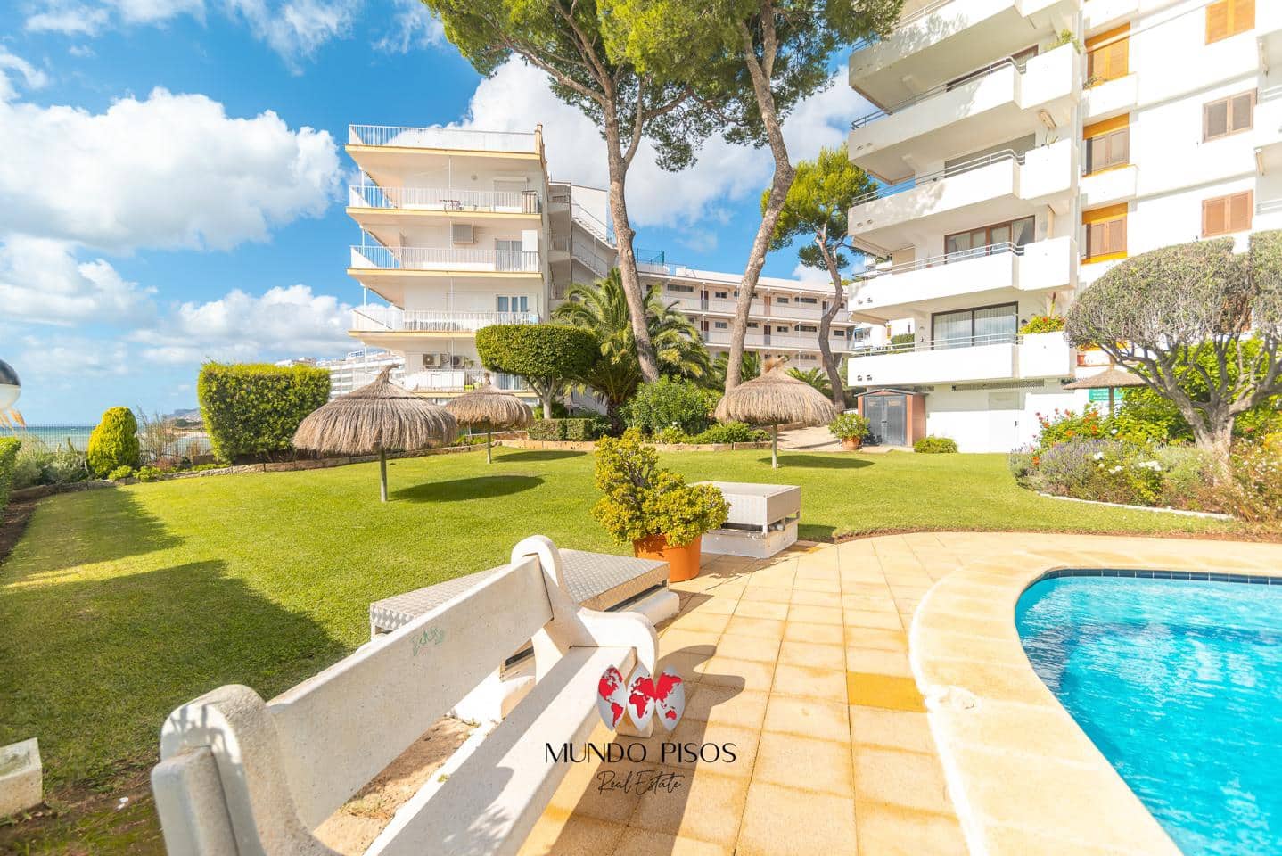 3 bedroom Flat for sale in Santa Ponsa with pool - € 749,900 (Ref: 9373760)