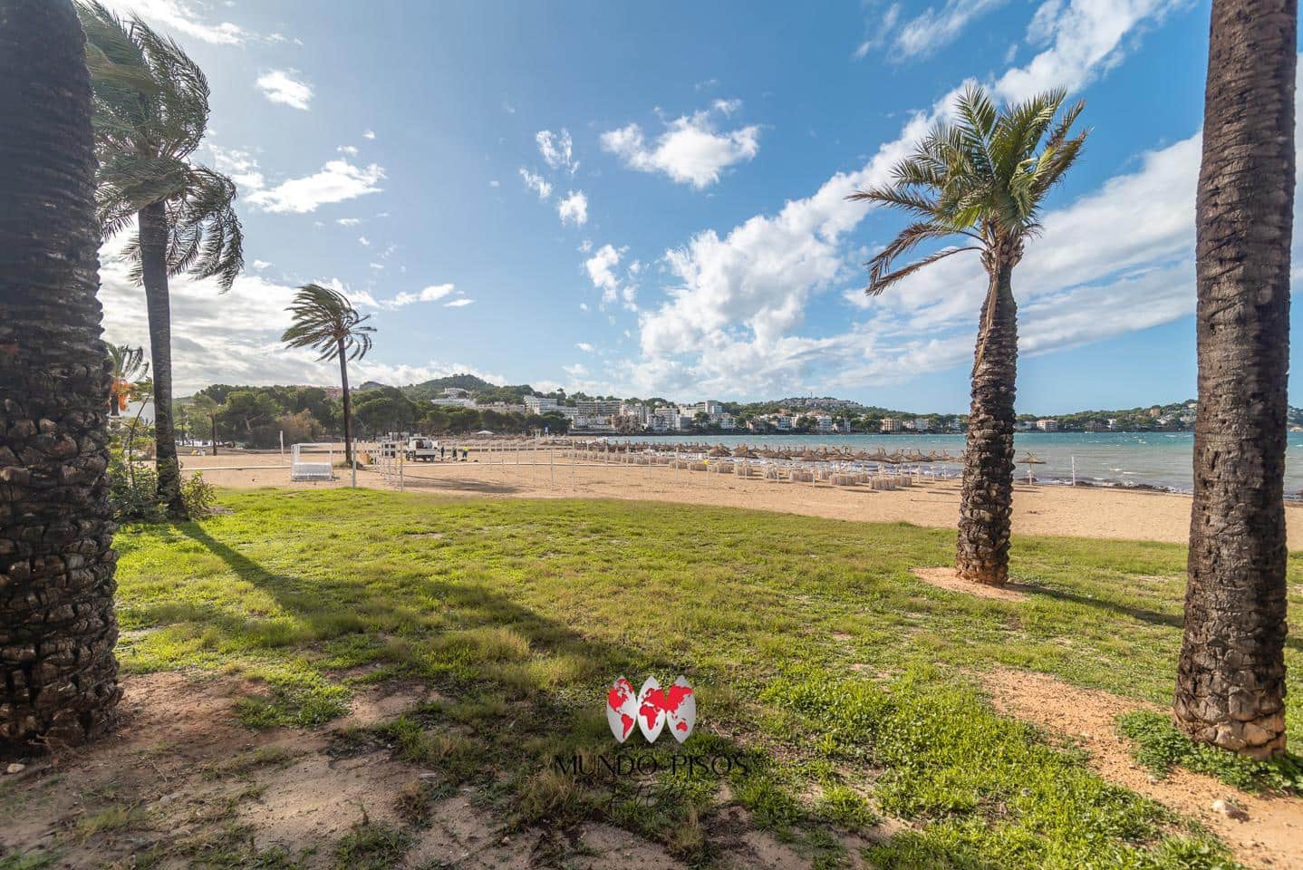 3 bedroom Flat for sale in Santa Ponsa with pool - € 749,900 (Ref: 9373760)