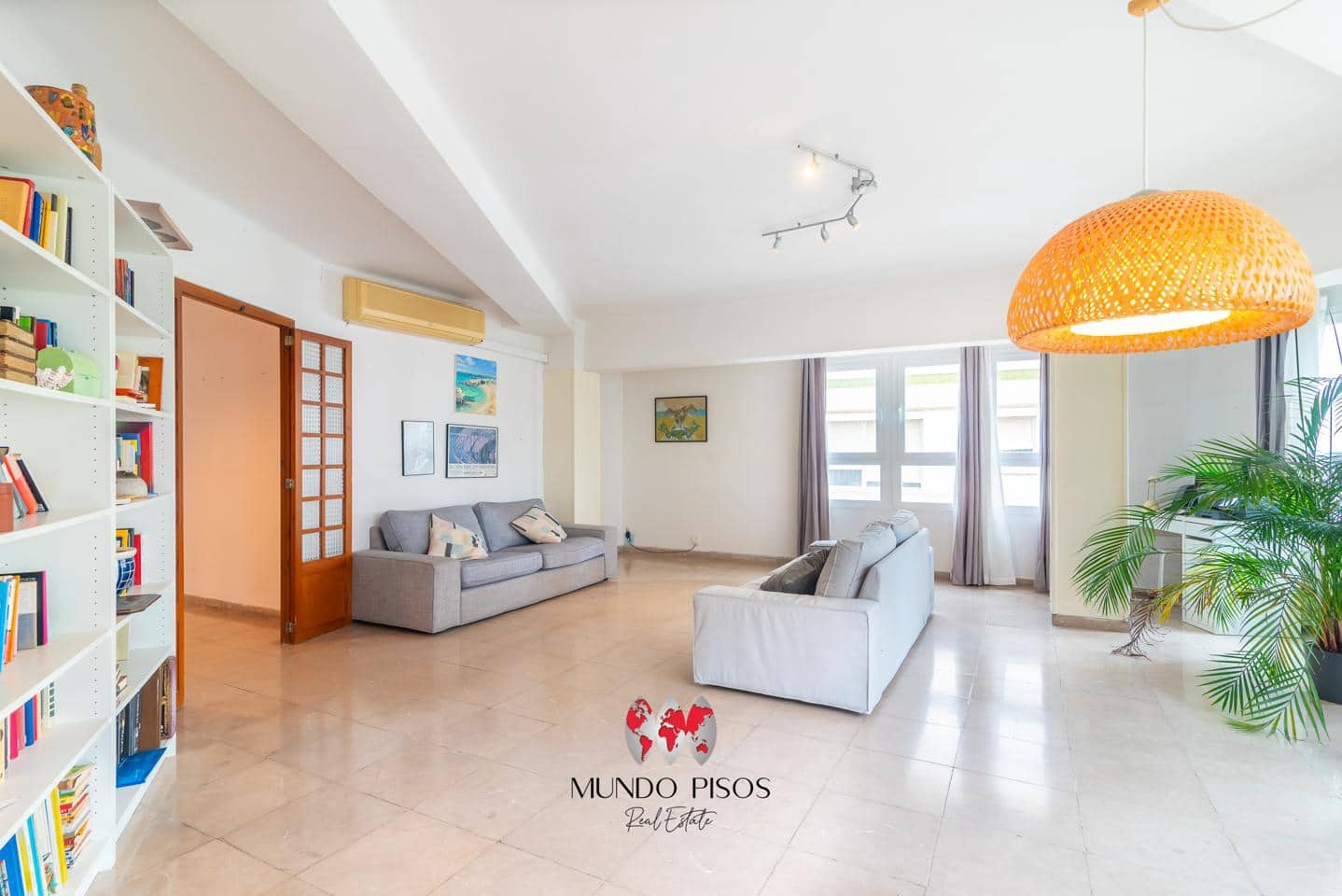 4 bedroom Flat for sale in Palma de Mallorca - € 560,000 (Ref: 9412924)