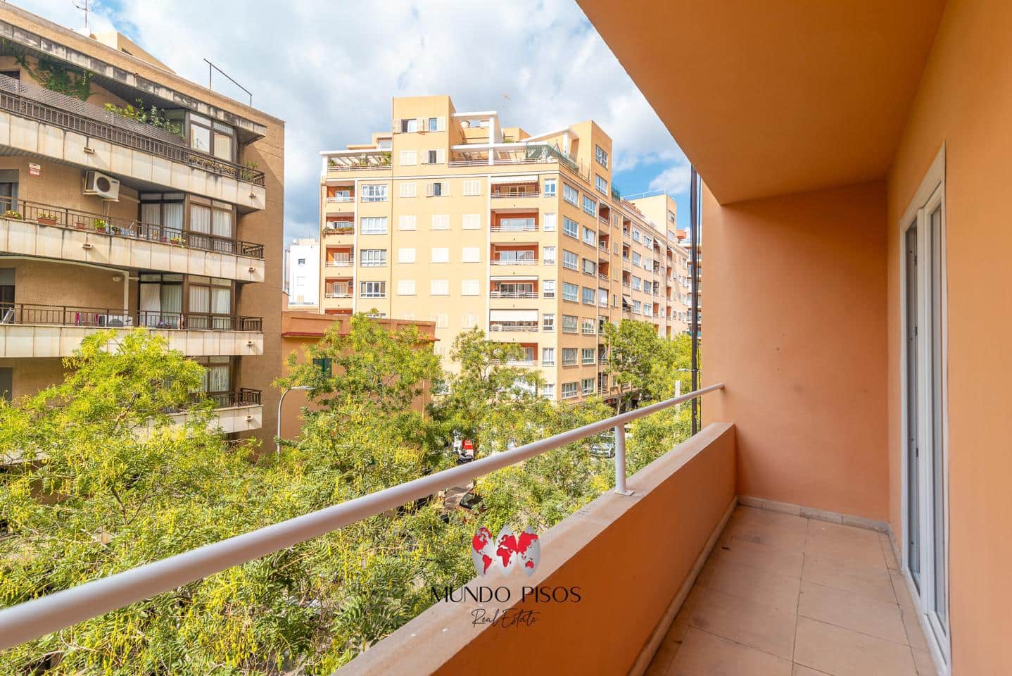 4 bedroom Flat for sale in Palma de Mallorca - € 560,000 (Ref: 9412924)