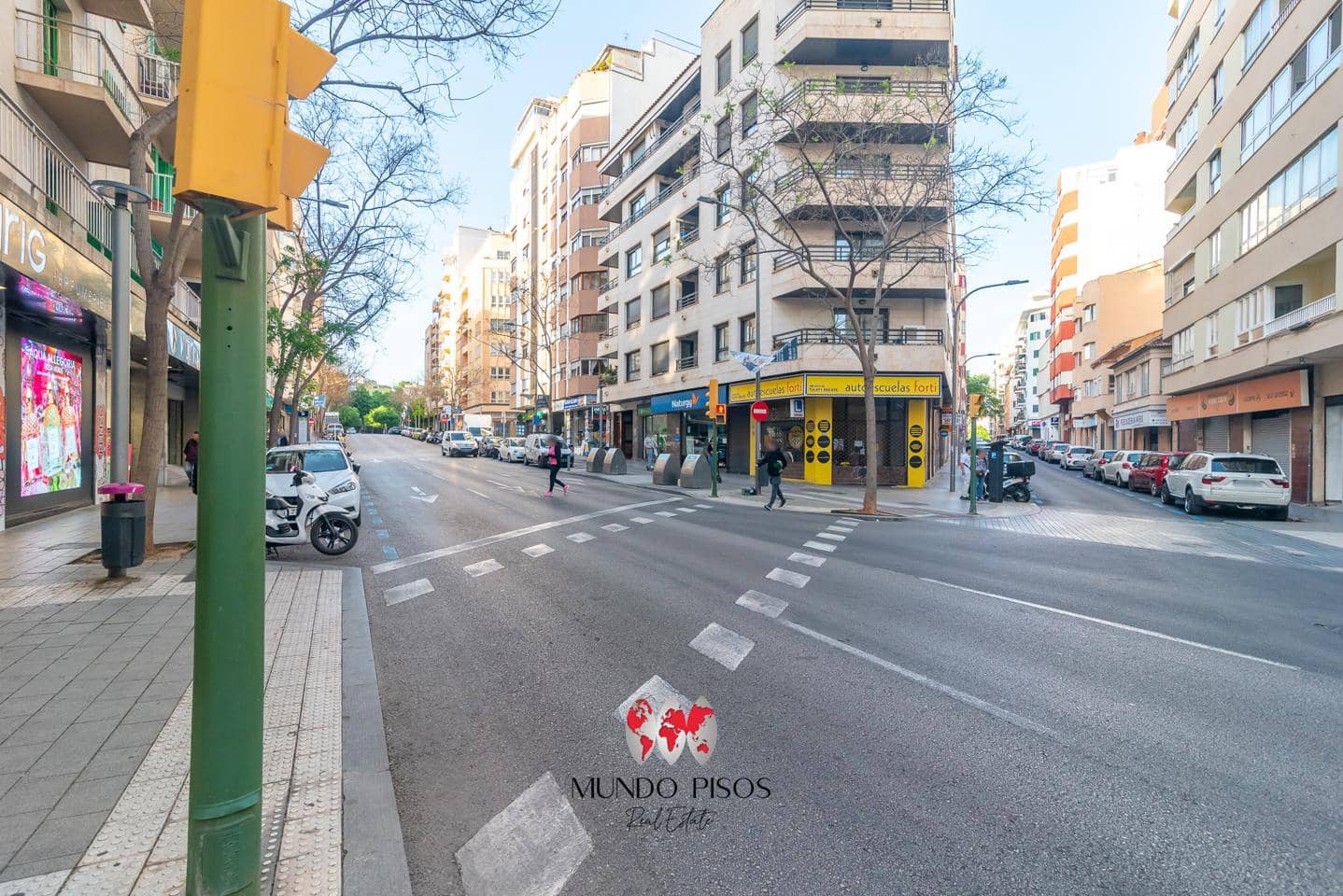 4 bedroom Flat for sale in Palma de Mallorca - € 560,000 (Ref: 9412924)