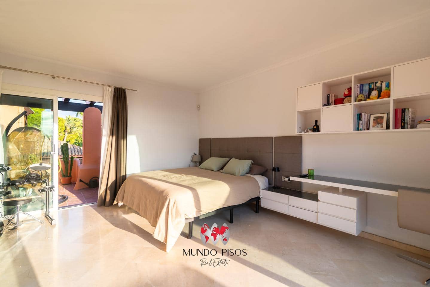 3 bedroom Flat for sale in Santa Ponsa with pool garage - € 1,100,000 (Ref: 9467608)
