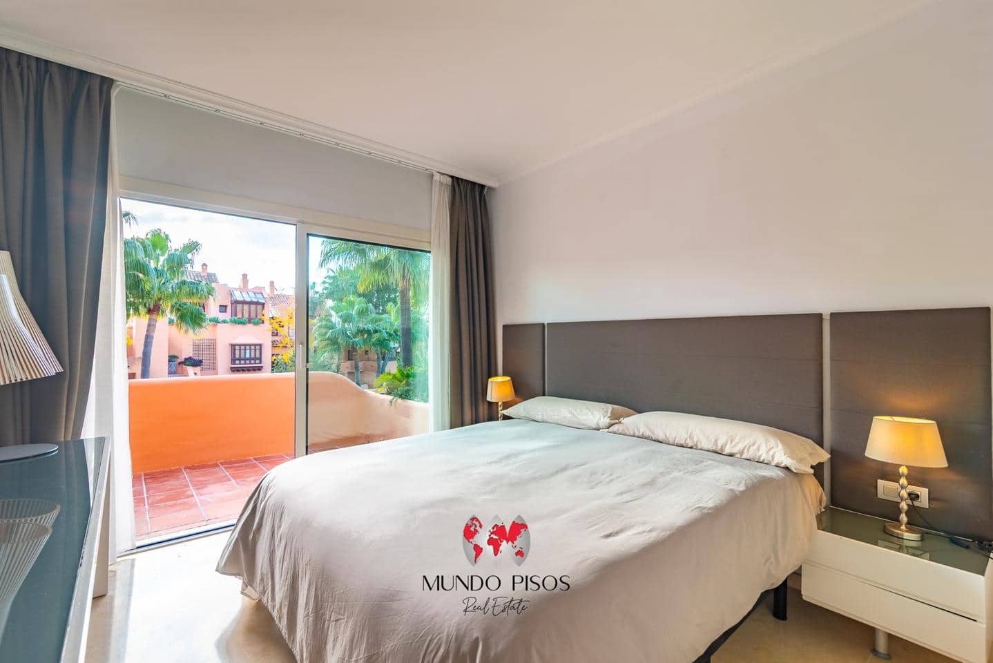 3 bedroom Flat for sale in Santa Ponsa with pool garage - € 1,100,000 (Ref: 9467608)