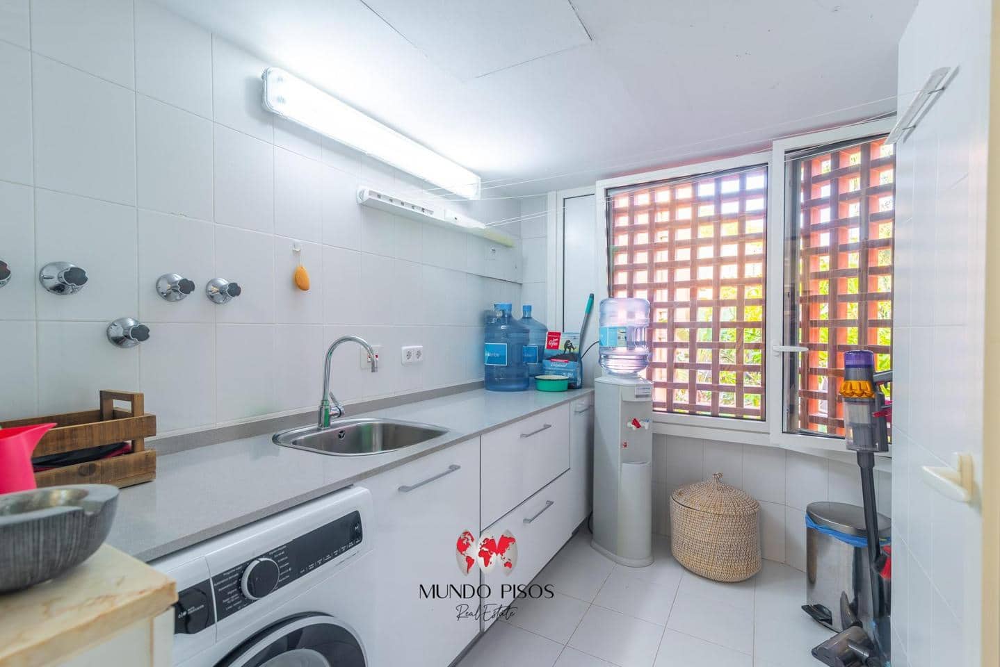 3 bedroom Flat for sale in Santa Ponsa with pool garage - € 1,100,000 (Ref: 9467608)