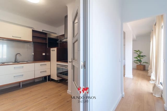 2 bedroom Flat for sale in Santa Catalina, Palma de Mallorca - € 470,000 (Ref: 9696862)
