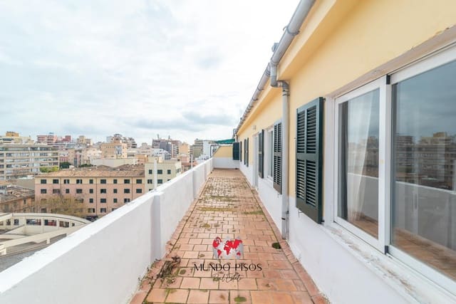 2 bedroom Flat for sale in Santa Catalina, Palma de Mallorca - € 470,000 (Ref: 9696862)