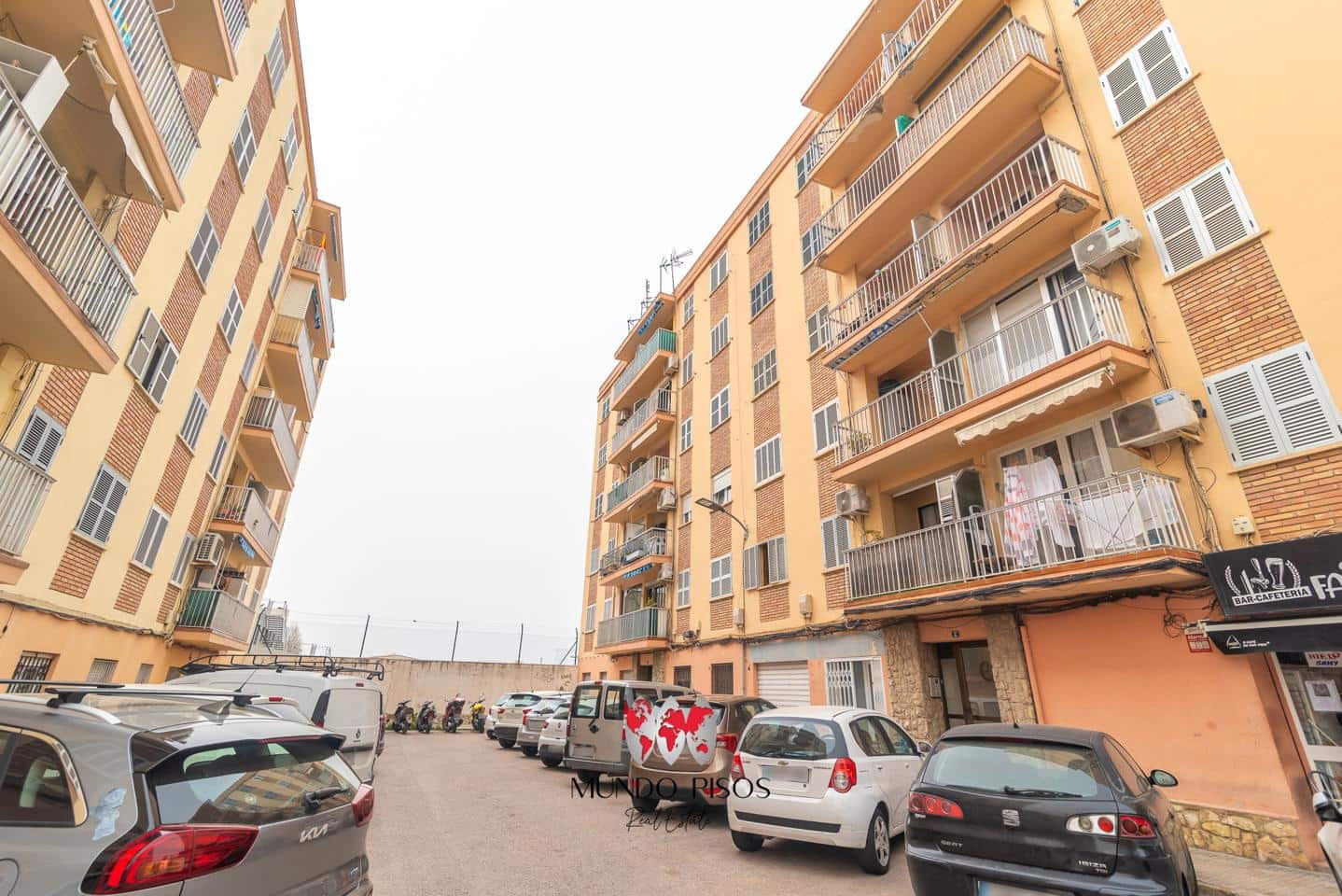 3 slaapkamer Flat te koop in Palma de Mallorca - € 299.000 (Ref: 9699673)