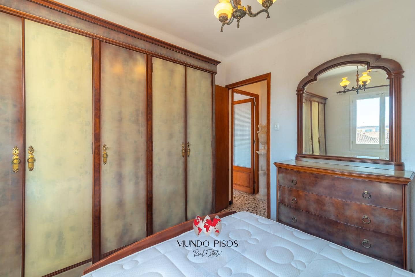 3 bedroom Flat for sale in Palma de Mallorca - € 239,000 (Ref: 9720795)