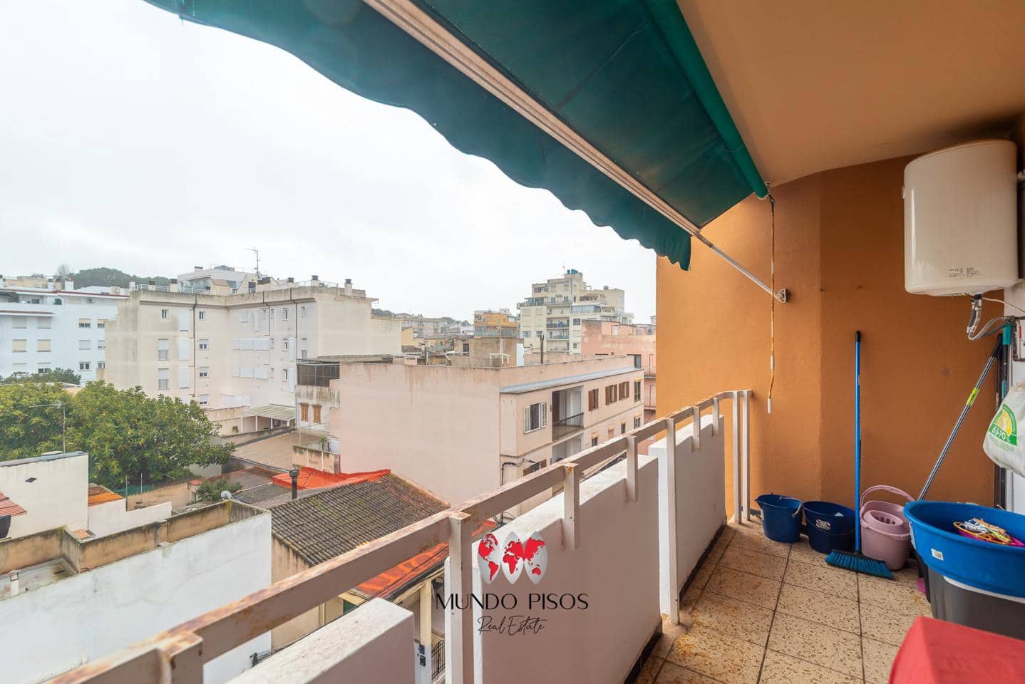 3 bedroom Flat for sale in Palma de Mallorca with garage - € 475,000 (Ref: 9787653)