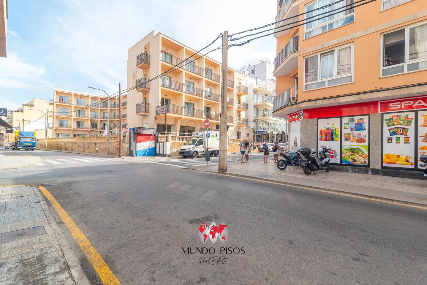 3 bedroom Flat for sale in Palma de Mallorca with garage - € 475,000 (Ref: 9787653)