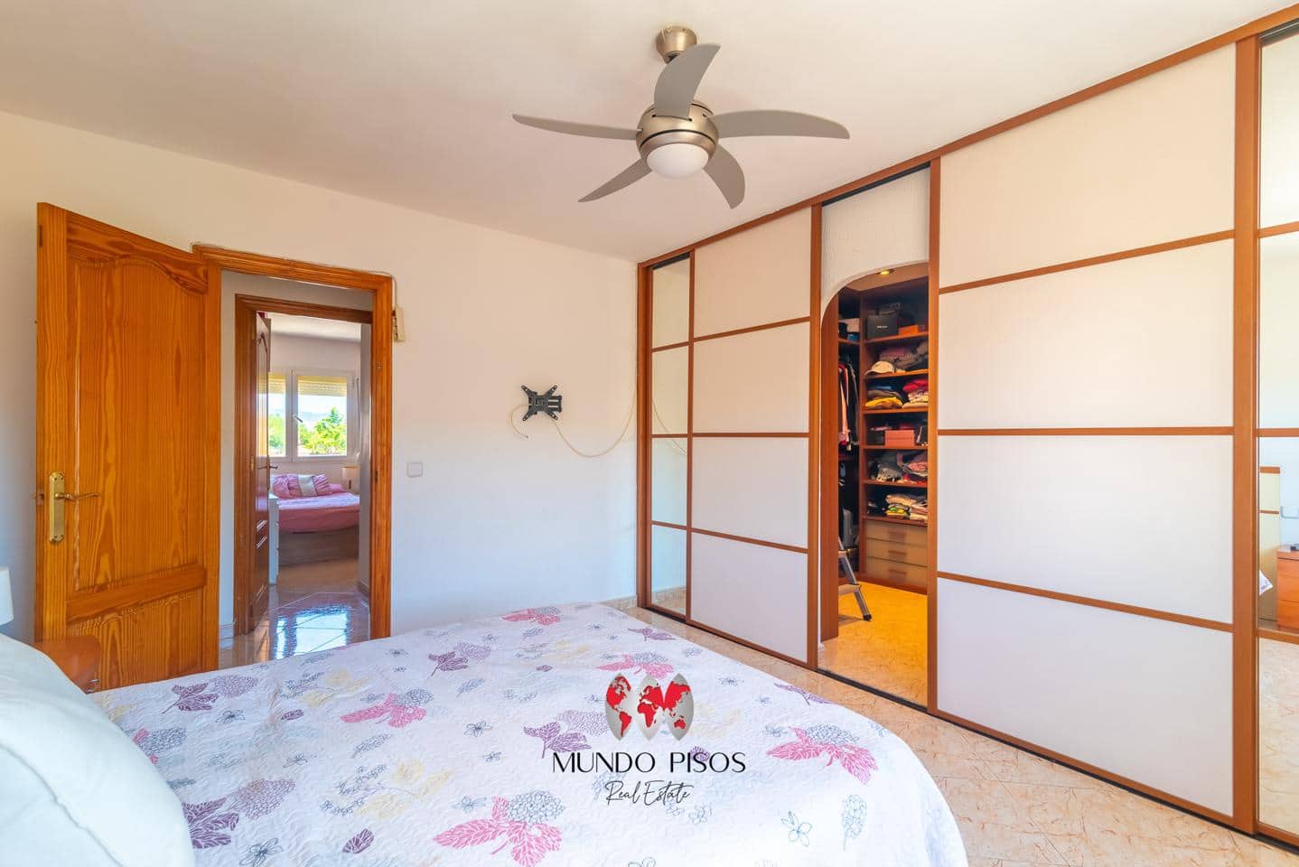 3 bedroom Flat for sale in Palma de Mallorca - € 330,000 (Ref: 9838368)
