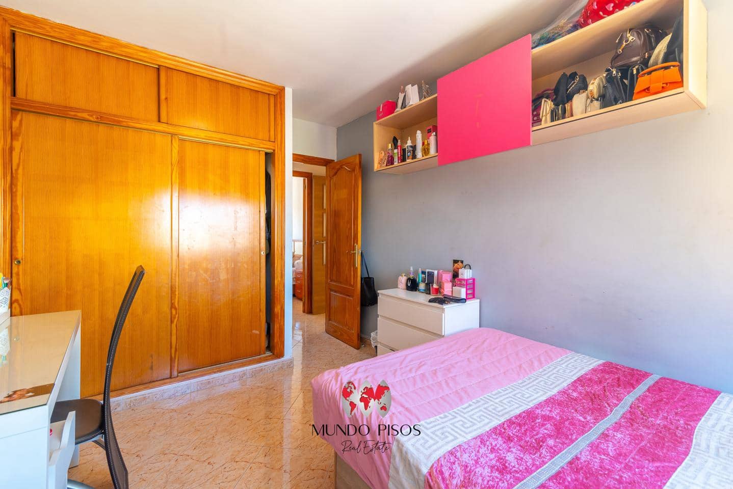 3 bedroom Flat for sale in Palma de Mallorca - € 330,000 (Ref: 9838368)