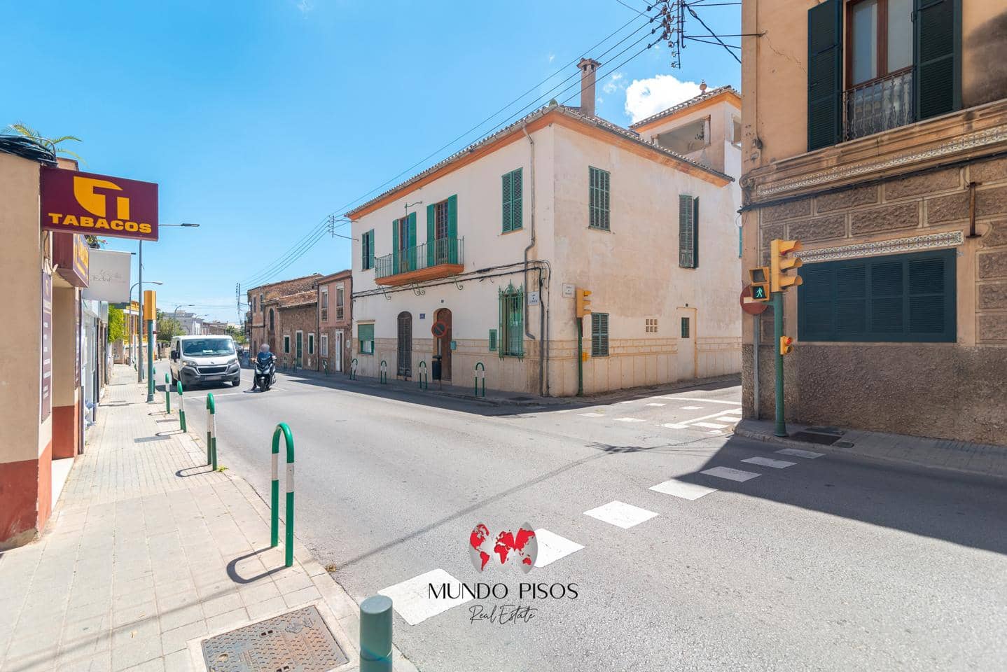 3 bedroom Flat for sale in Palma de Mallorca - € 330,000 (Ref: 9838368)