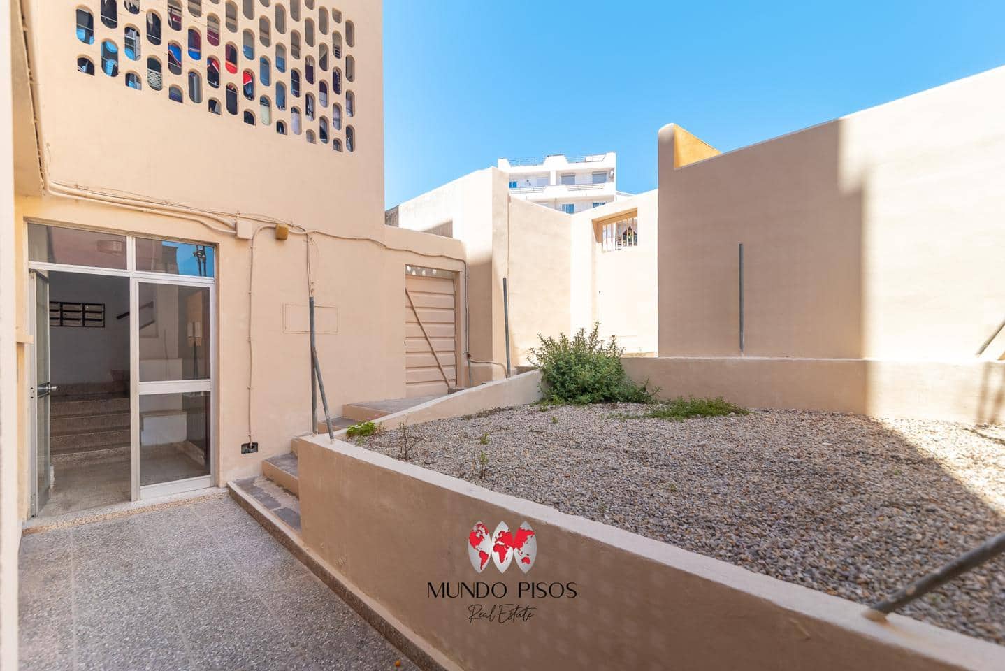 3 bedroom Flat for sale in Palma de Mallorca - € 330,000 (Ref: 9838368)