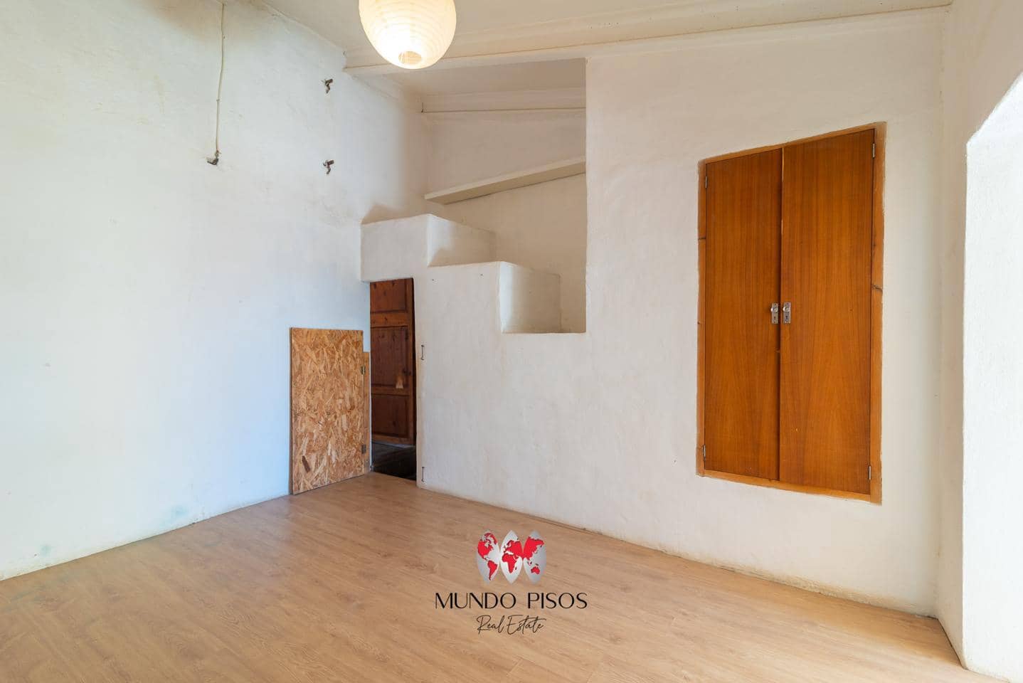 3 bedroom Villa for sale in Sant Joan with garage - € 379,000 (Ref: 9866181)