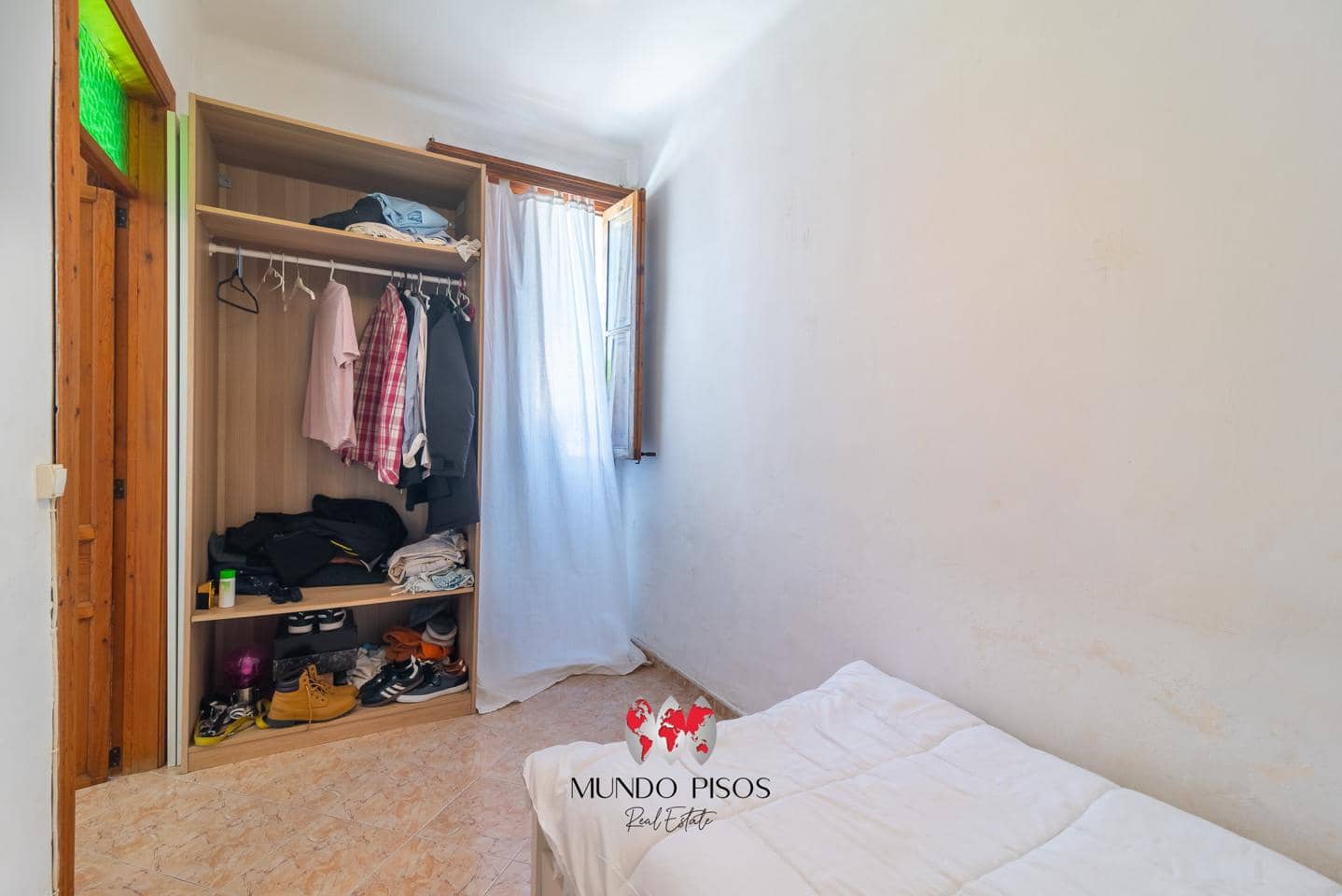 3 bedroom Villa for sale in Sant Joan with garage - € 379,000 (Ref: 9866181)