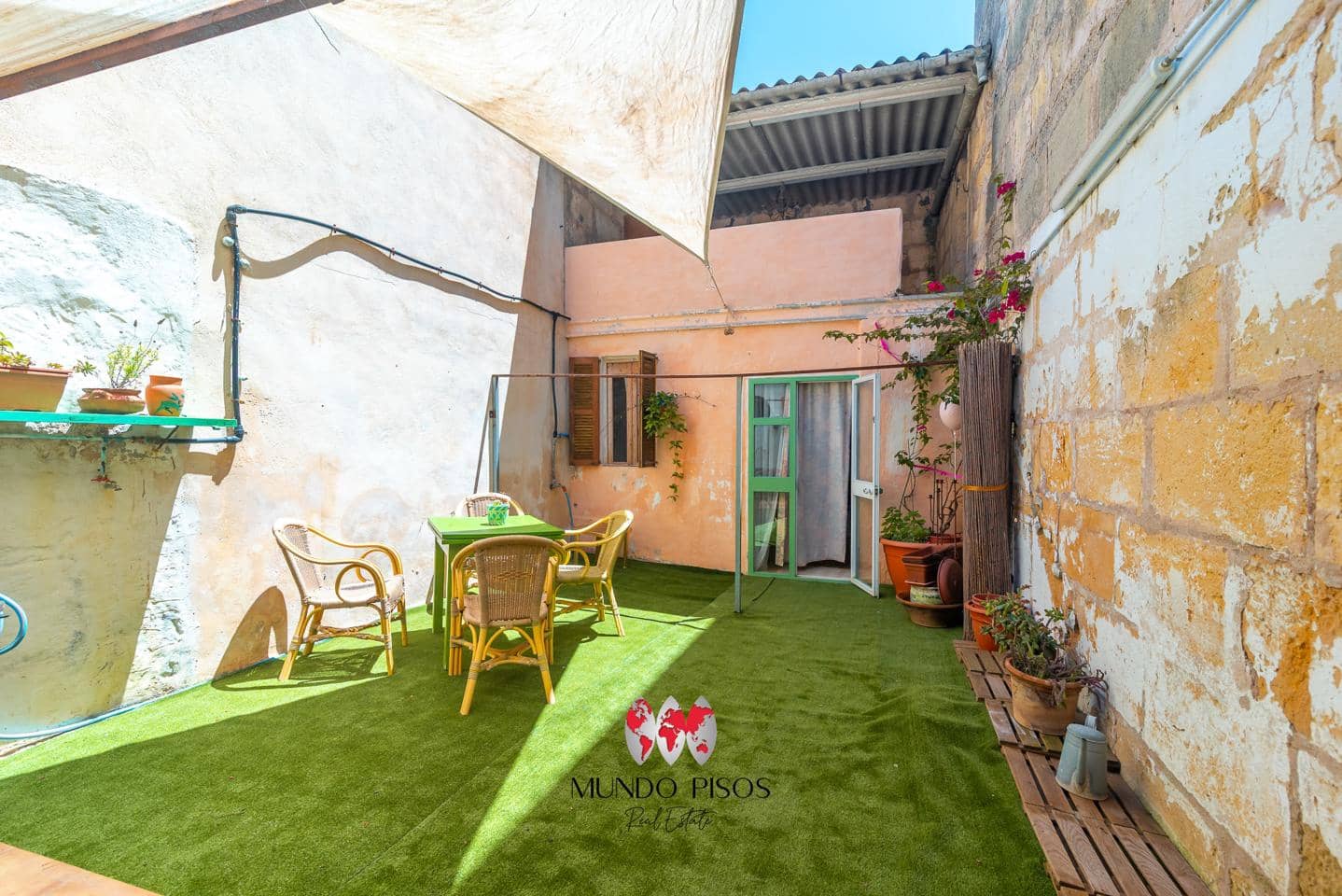 3 bedroom Villa for sale in Sant Joan with garage - € 379,000 (Ref: 9866181)