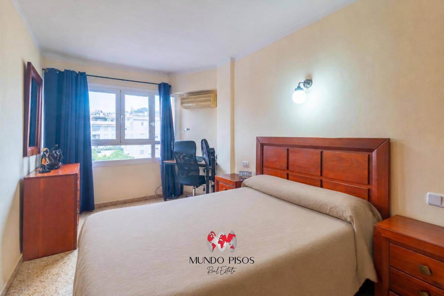 3 bedroom Flat for sale in Palma de Mallorca with garage - € 399,000 (Ref: 9890922)