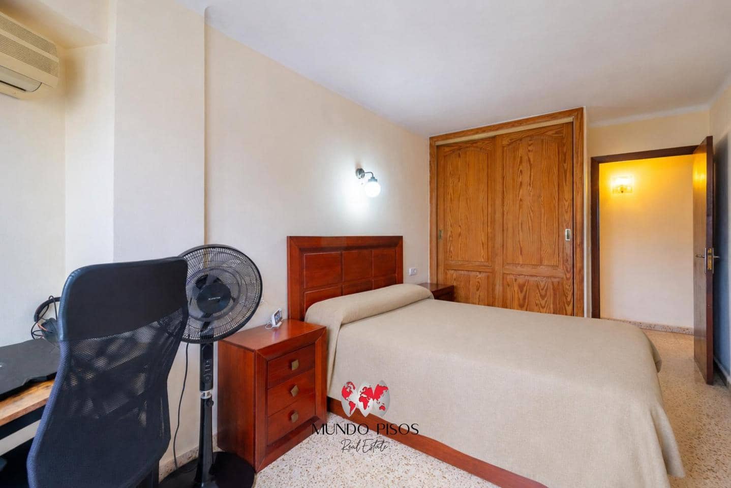 3 bedroom Flat for sale in Palma de Mallorca with garage - € 399,000 (Ref: 9890922)
