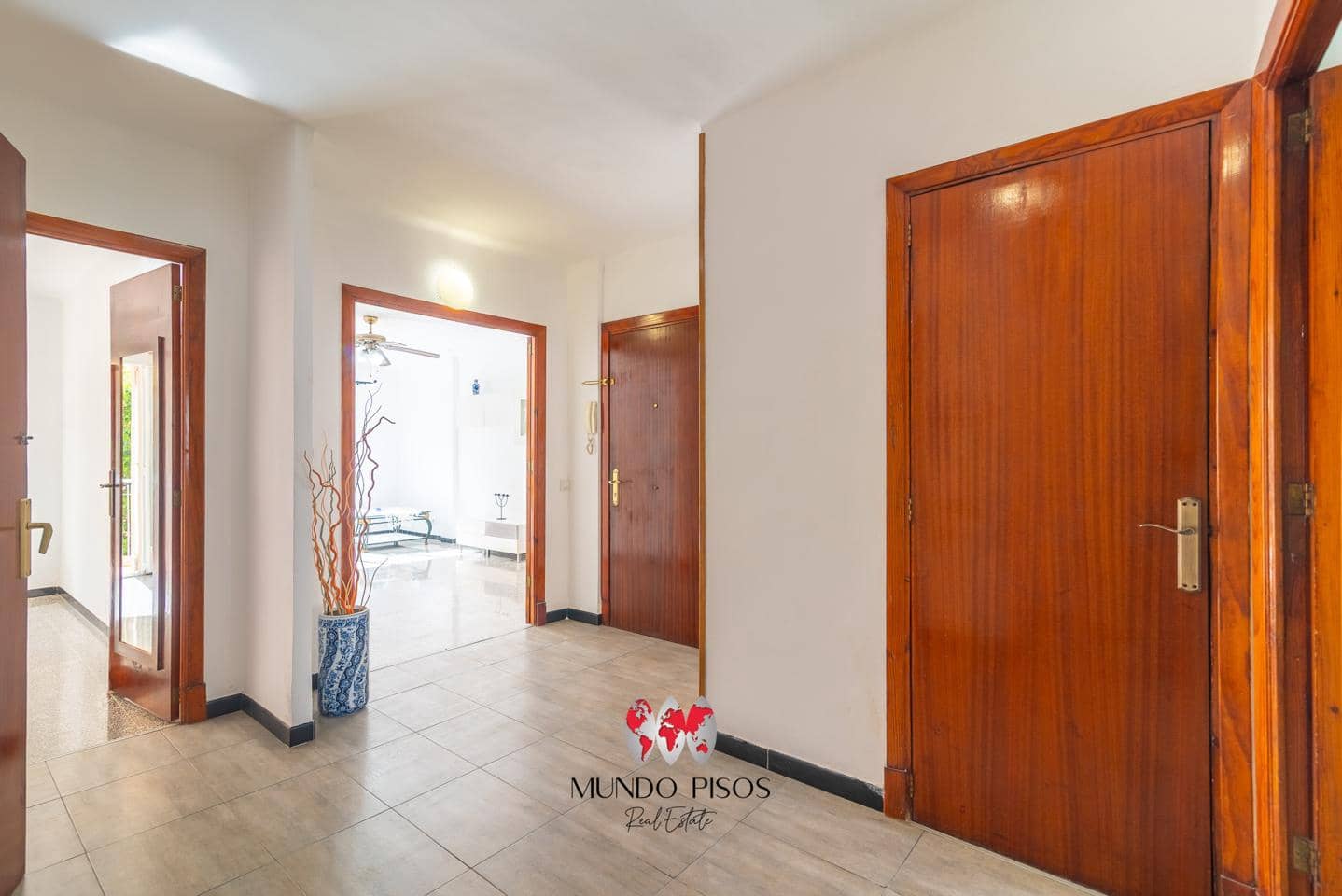 3 bedroom Flat for sale in Palma de Mallorca - € 449,000 (Ref: 9914913)