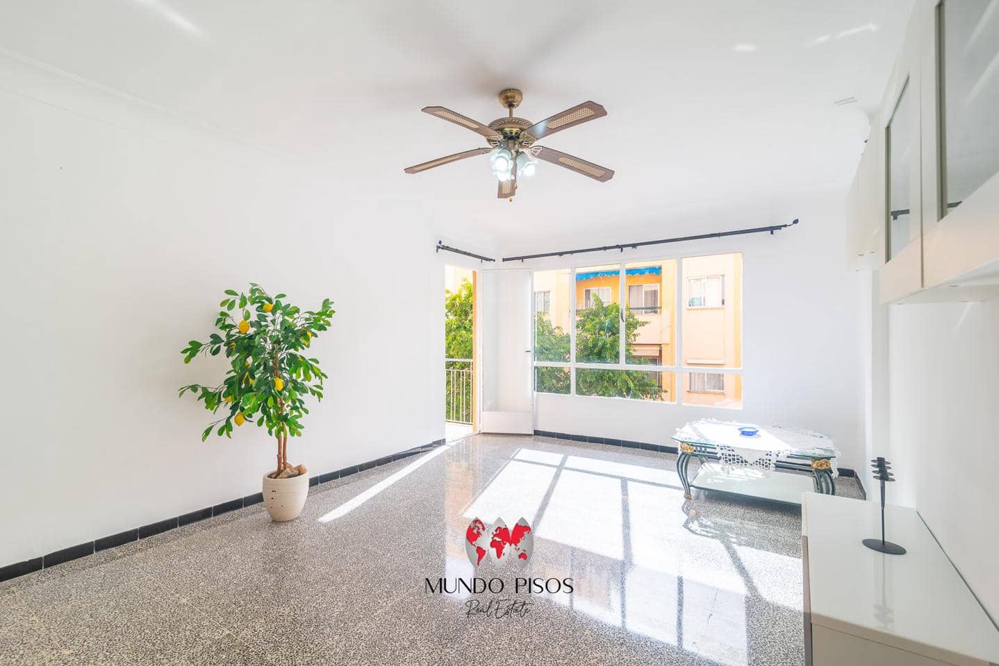 3 bedroom Flat for sale in Palma de Mallorca - € 449,000 (Ref: 9914913)