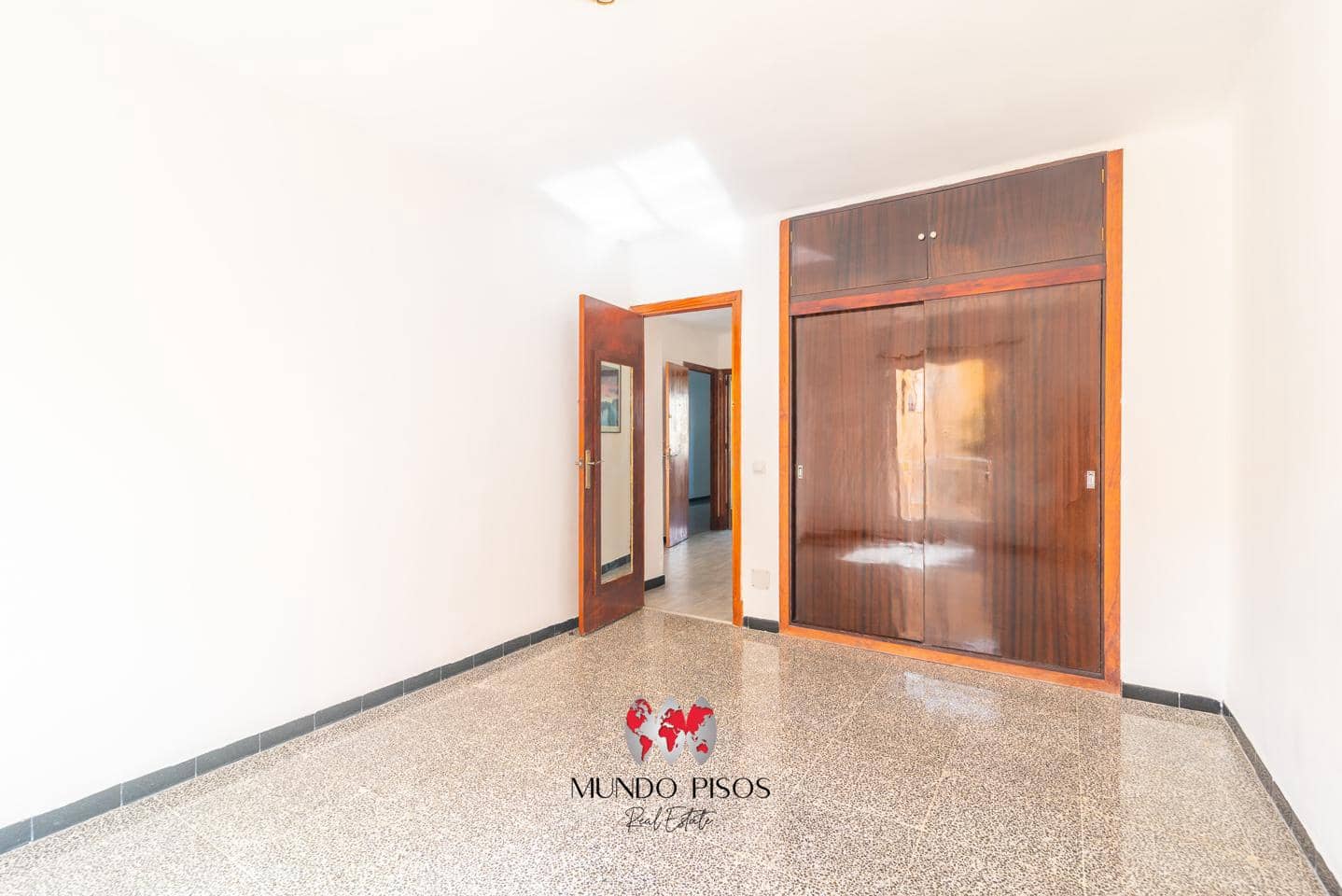 3 bedroom Flat for sale in Palma de Mallorca - € 449,000 (Ref: 9914913)