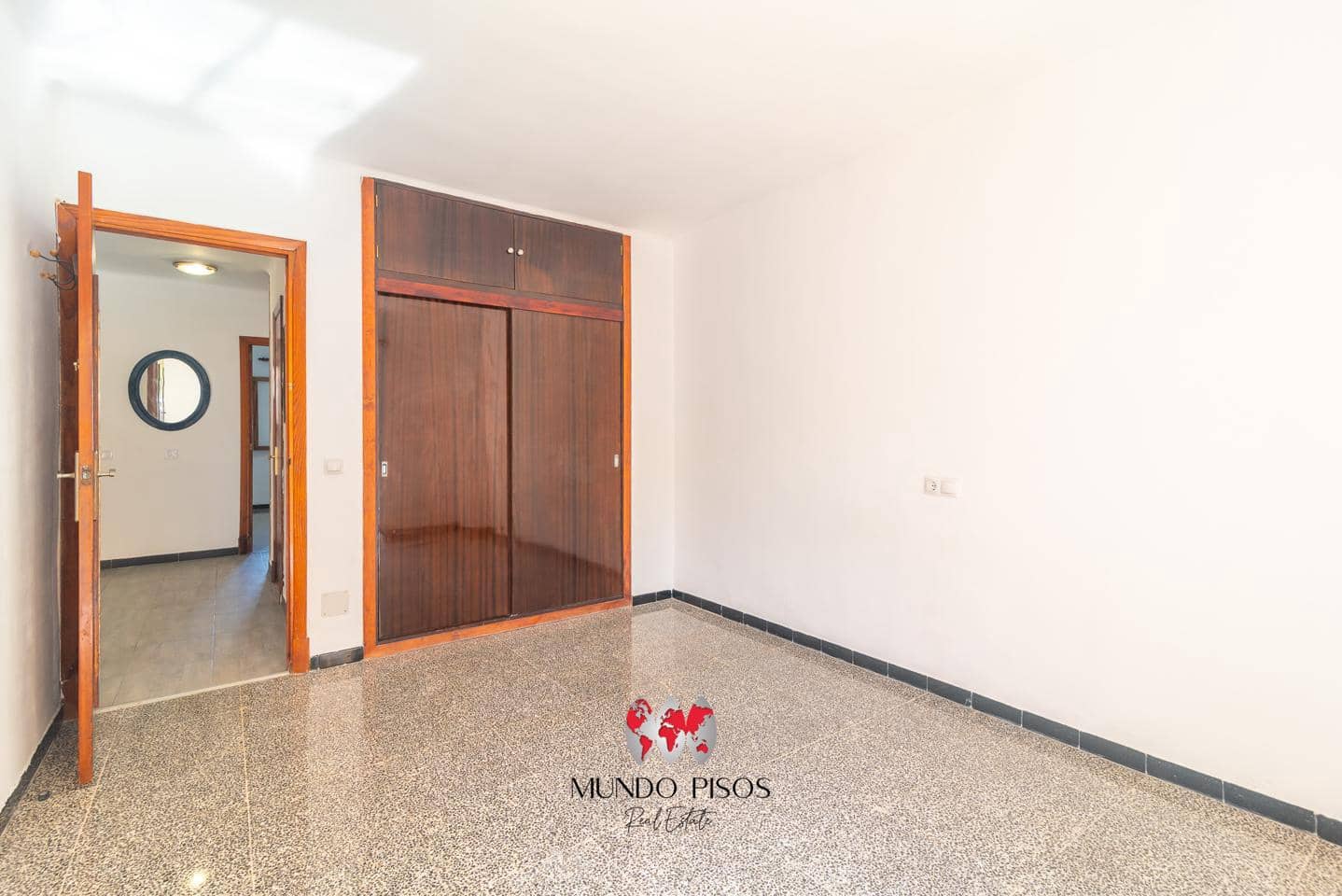 3 bedroom Flat for sale in Palma de Mallorca - € 449,000 (Ref: 9914913)